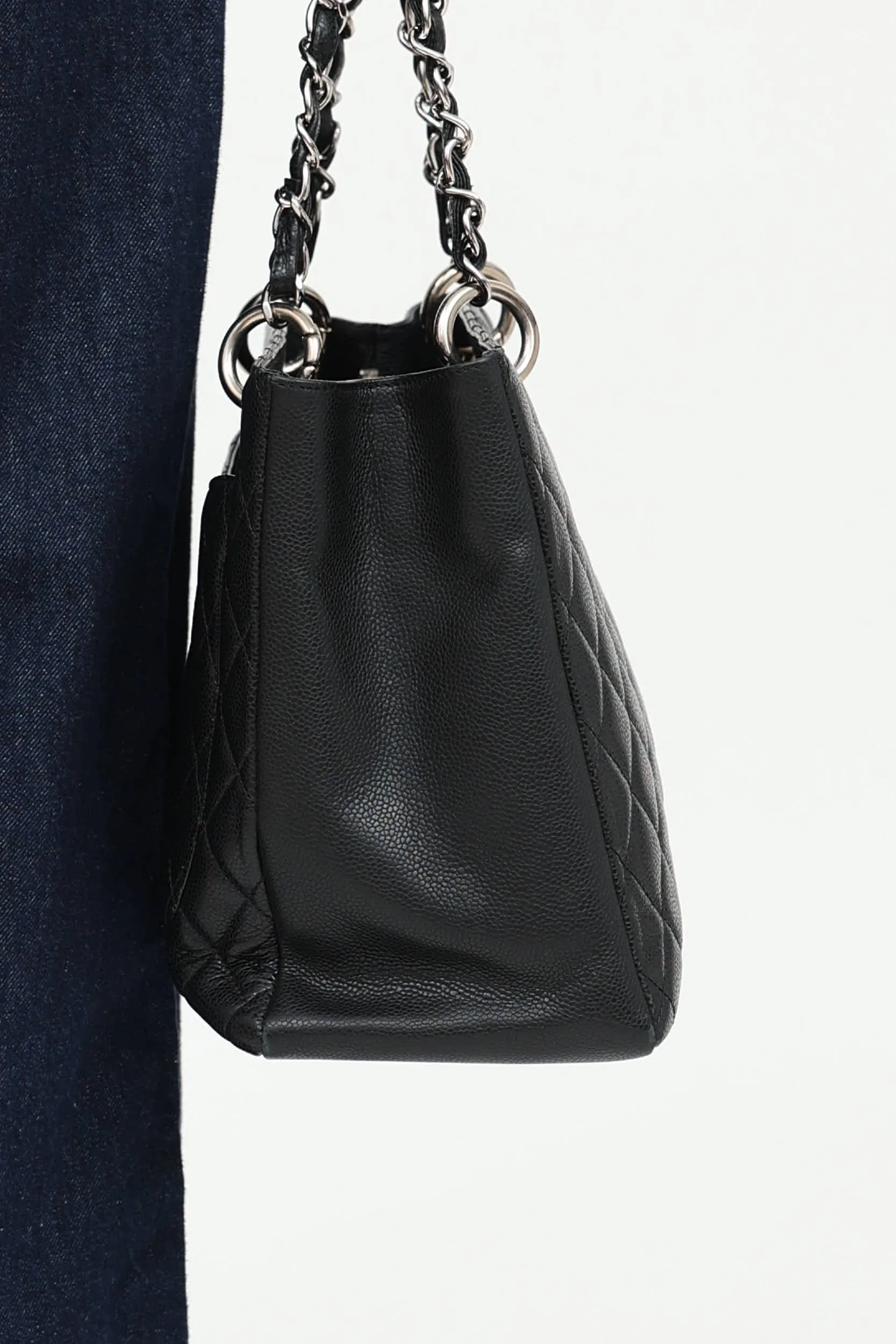 2009 Caviar Grand Shopping Tote Bag sold by VSP Consignment product image thumbnail 5