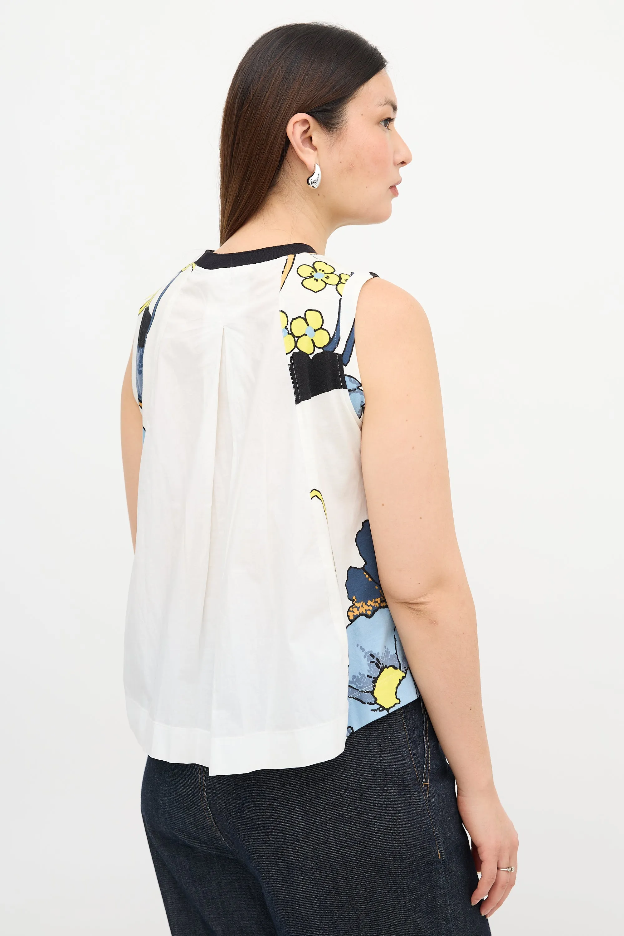 Floral Sleeveless Top sold by VSP Consignment product image thumbnail 2