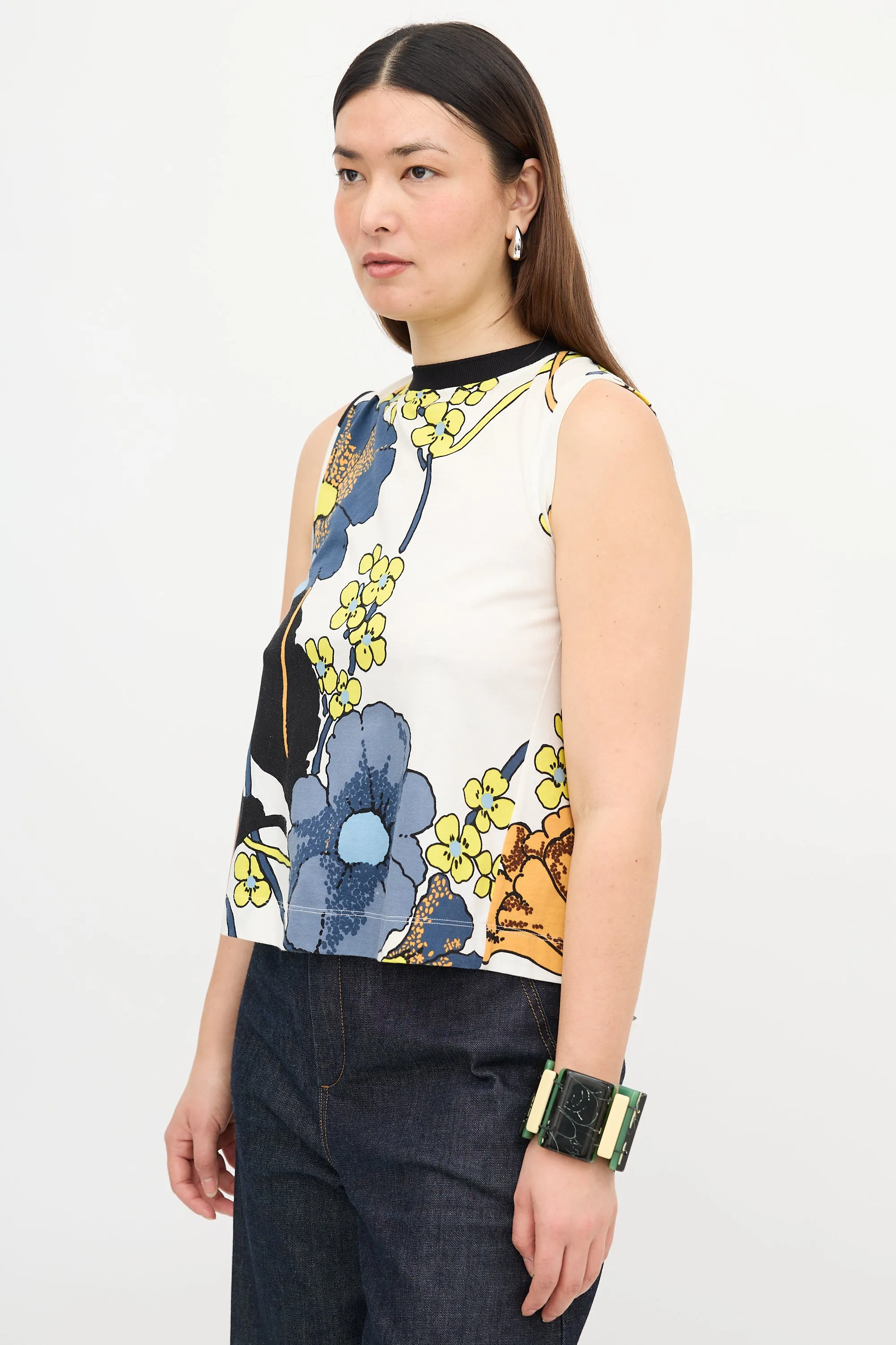 Floral Sleeveless Top sold by VSP Consignment product image thumbnail 4