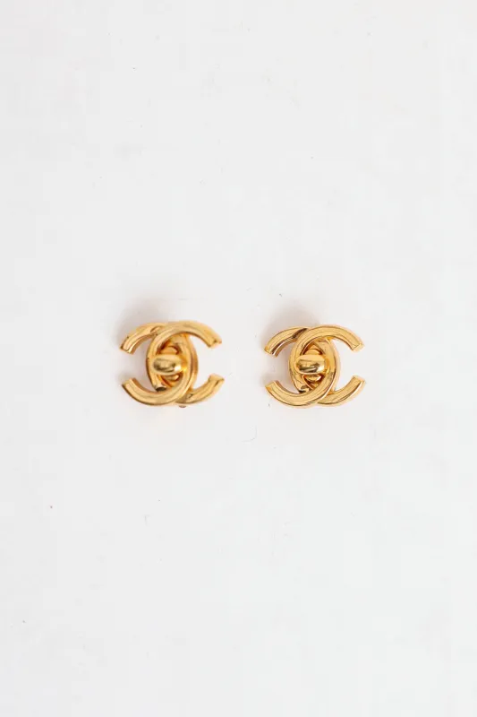 95A CC Turnlock Clip On Earrings made by Chanel