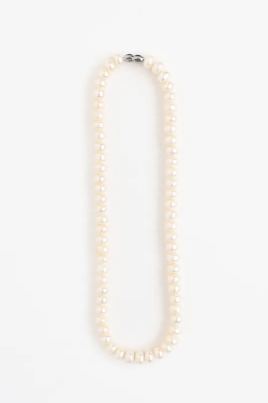 Fresh Water Pearl Necklace made by VSP Consignment