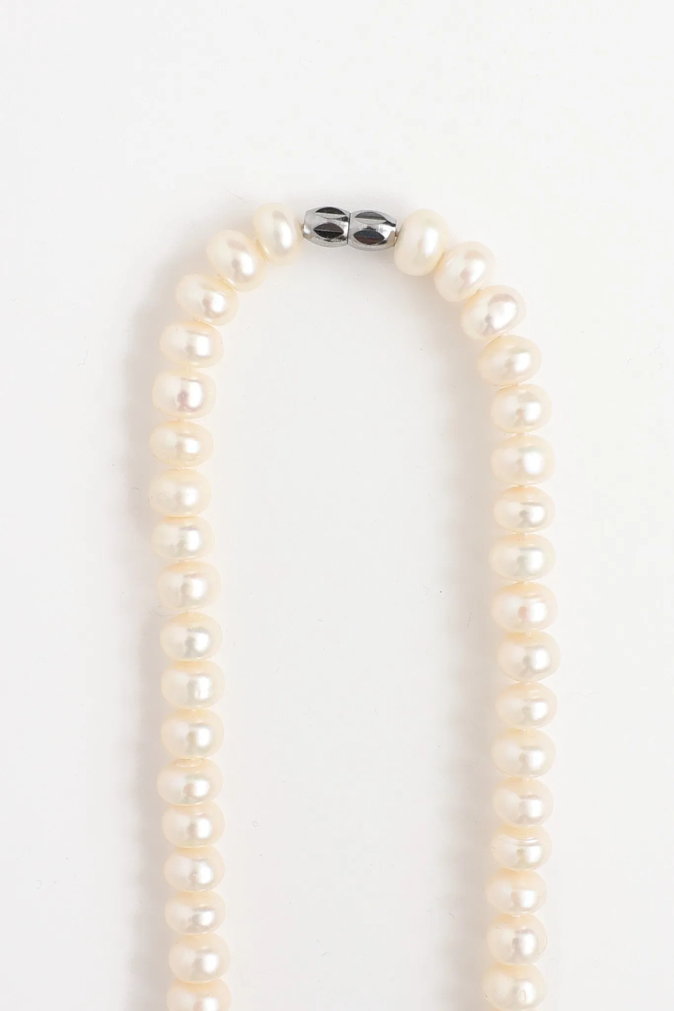 Fresh Water Pearl Necklace sold by VSP Consignment product image thumbnail 2