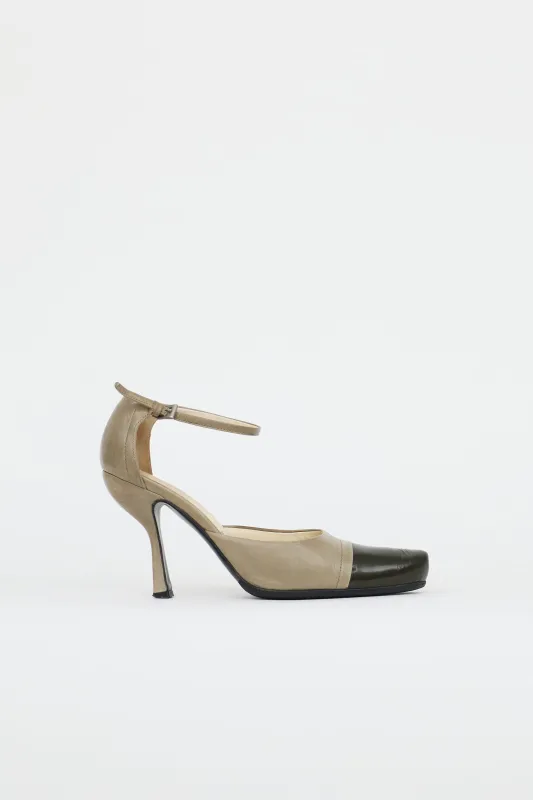 Vintage Leather  Pump made by Prada