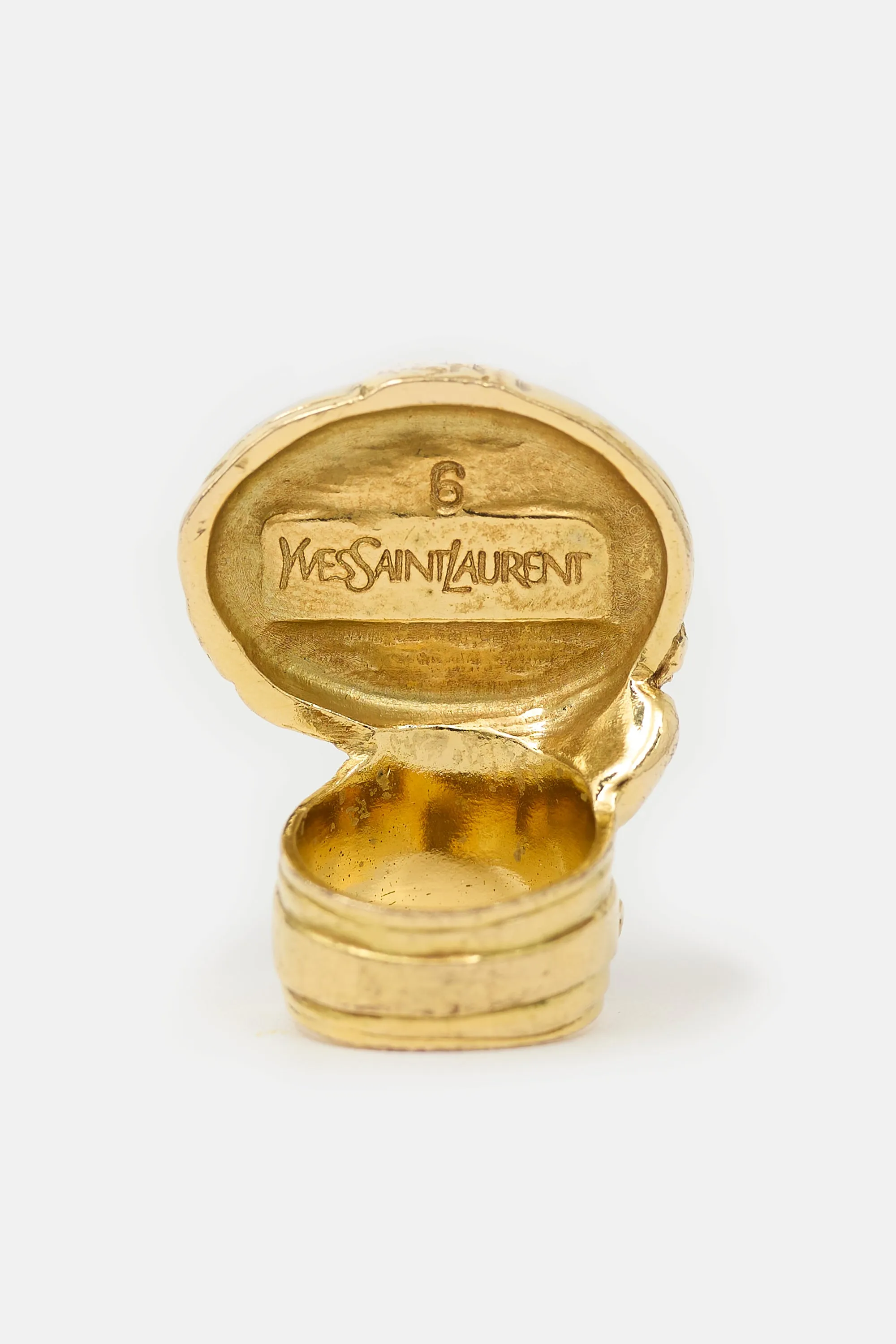 Arty Statement Ring sold by VSP Consignment product image thumbnail 4