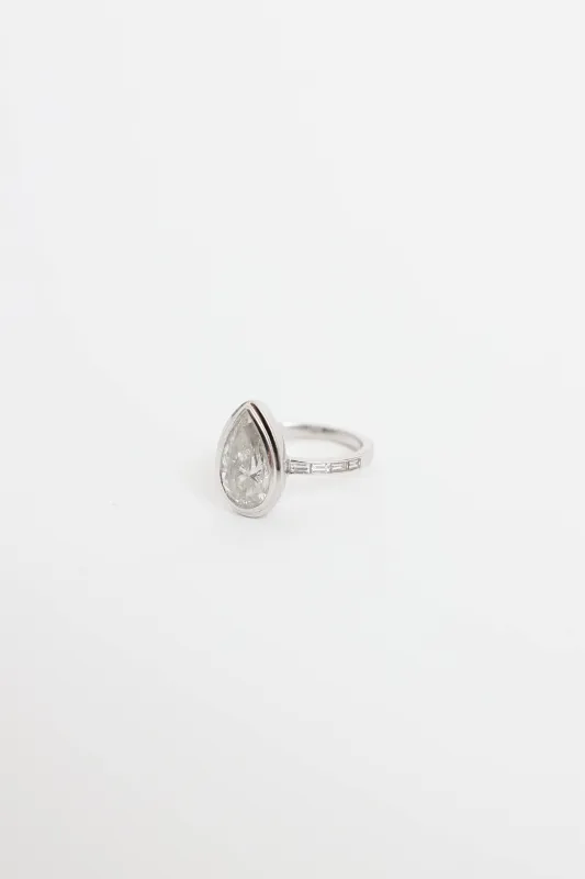 14K White Gold Pear Diamond Bezel Ring made by VSP Consignment