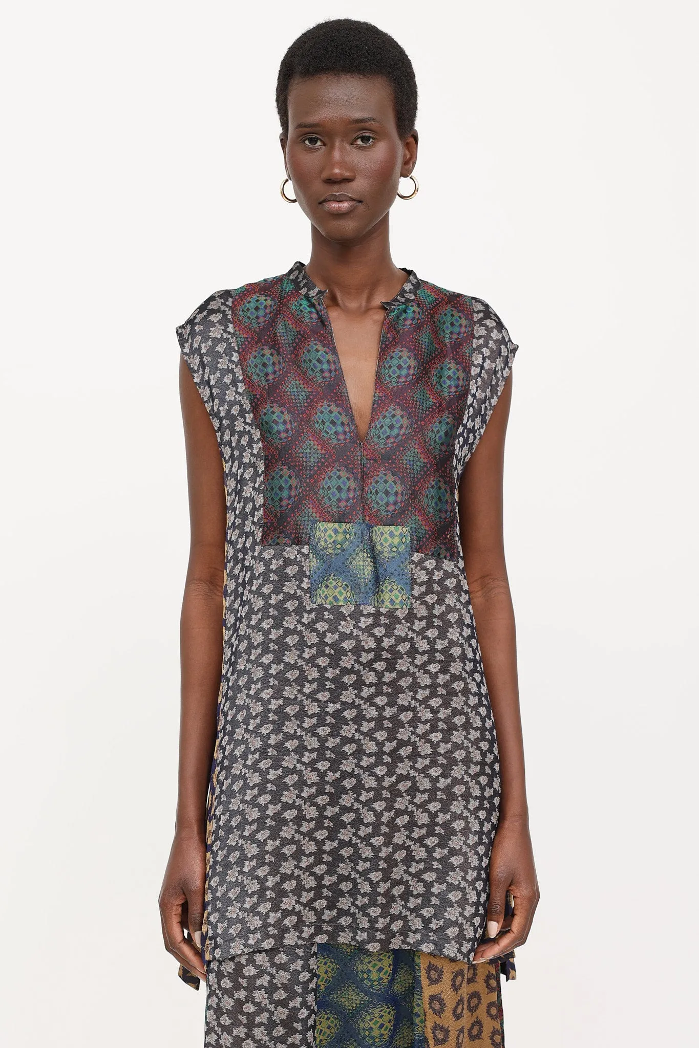 Brocade Patterned Top sold by VSP Consignment