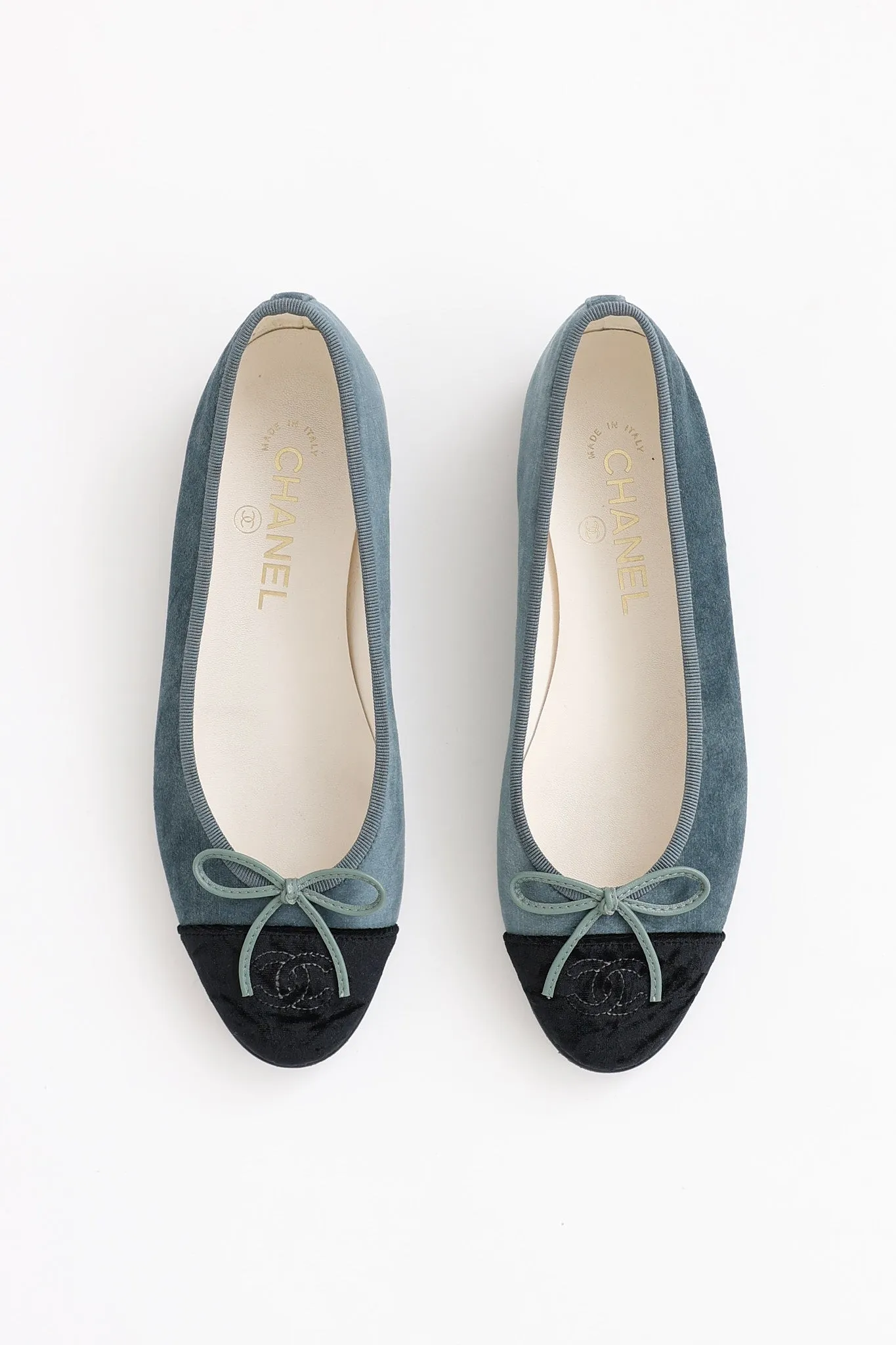 24A Velvet CC Flat sold by VSP Consignment product image thumbnail 2