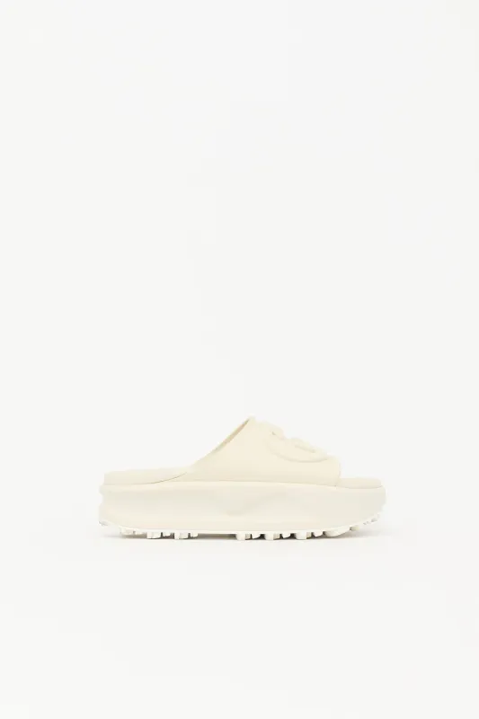 Rubber Interlocking GG Slide made by Gucci