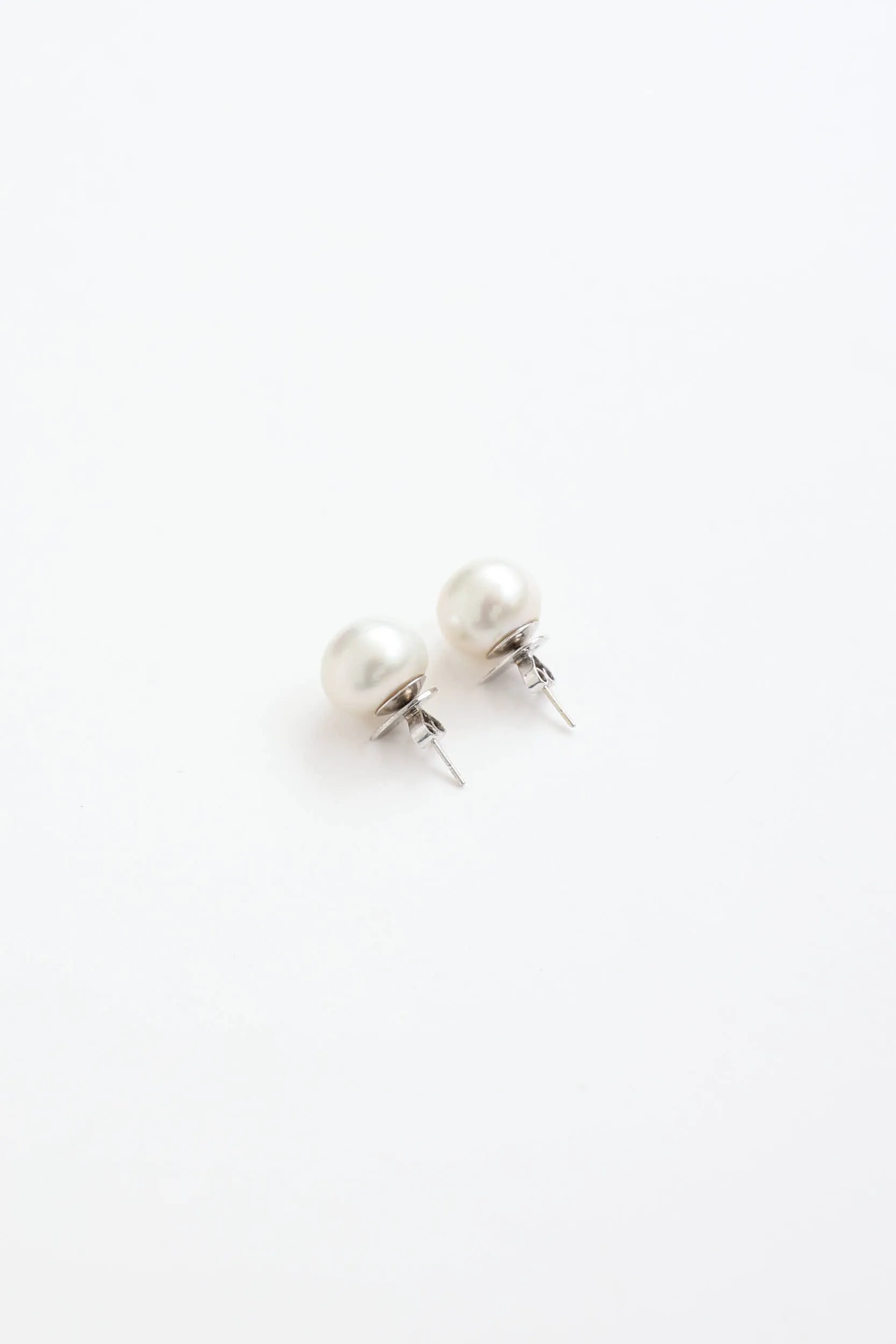 14K White Gold South Sea Cultured Pearl Earring sold by VSP Consignment product image thumbnail 3
