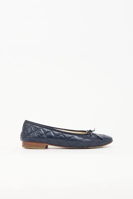 Quilted Leather CC Flat made by Chanel