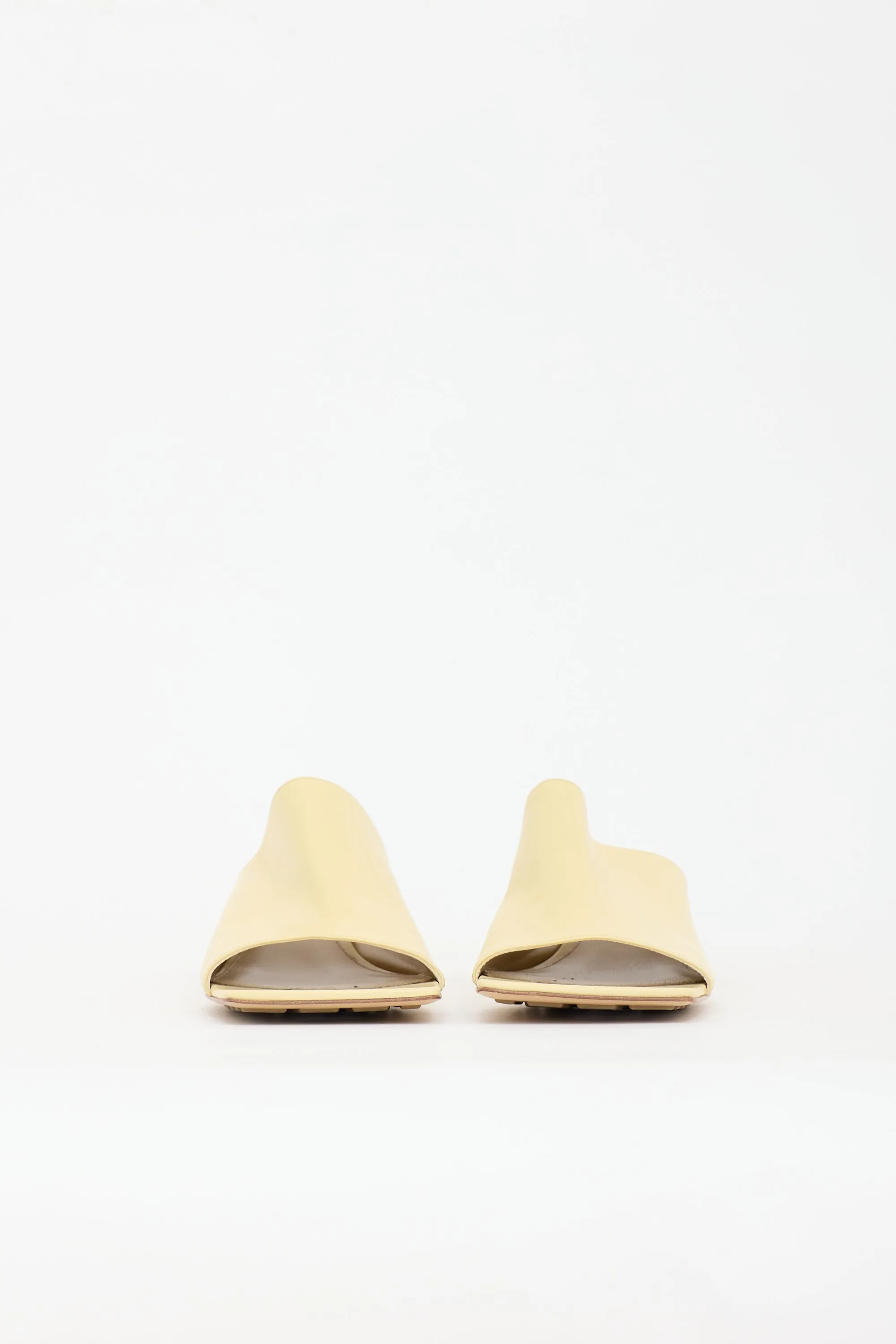 Leather Stretch Mule sold by VSP Consignment product image thumbnail 3