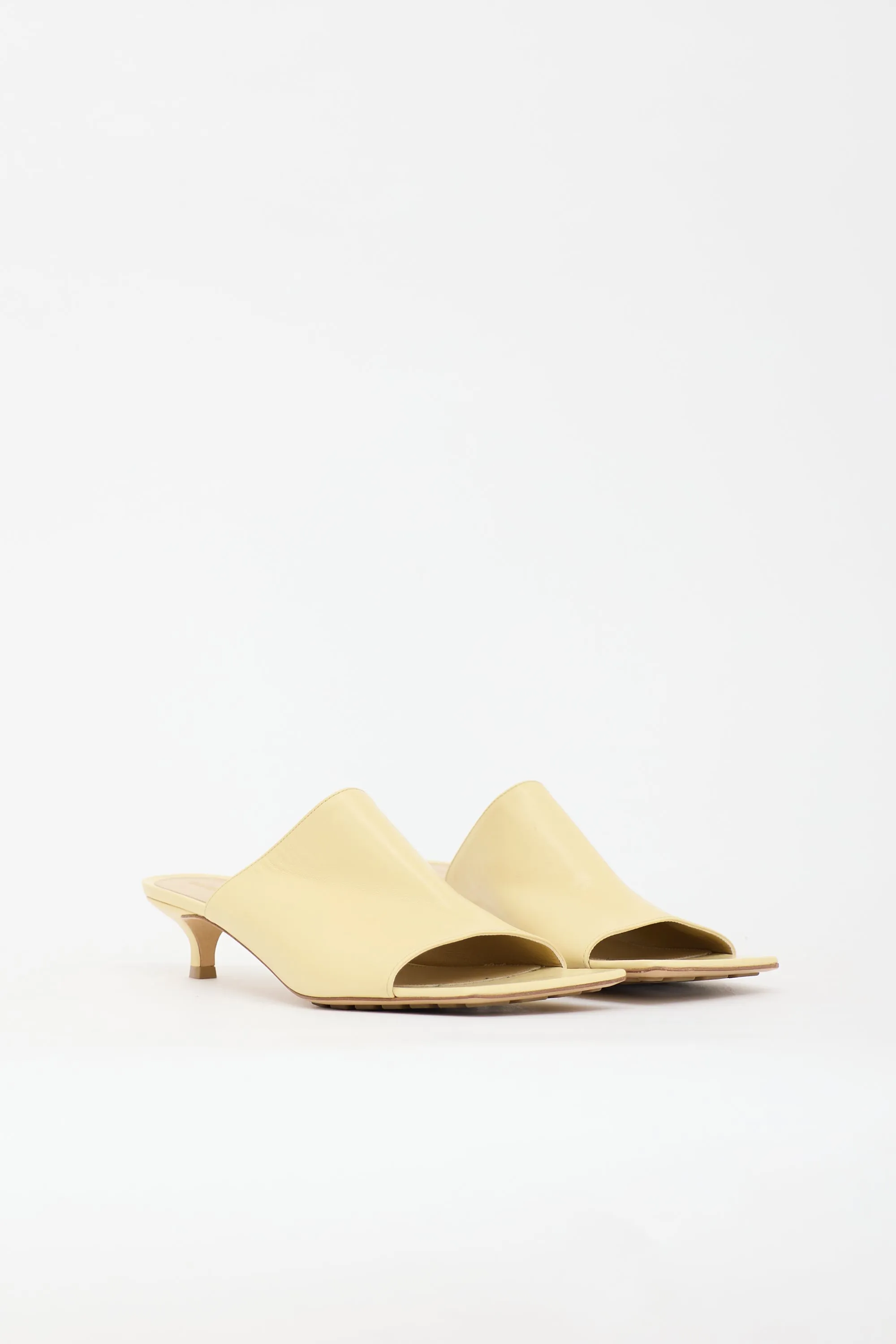 Leather Stretch Mule sold by VSP Consignment product image thumbnail 2