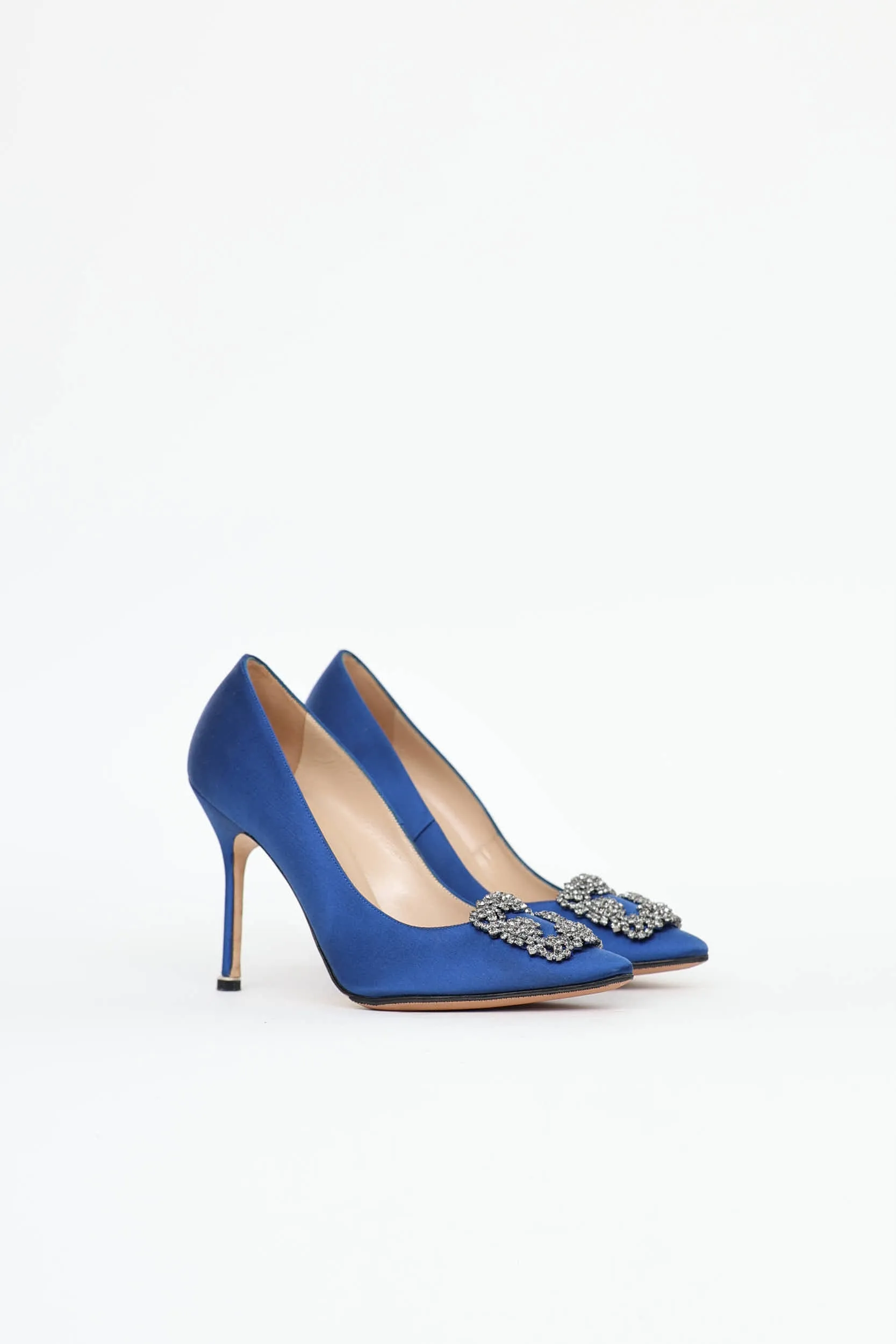 Satin Hangisi Pump sold by VSP Consignment product image thumbnail 2