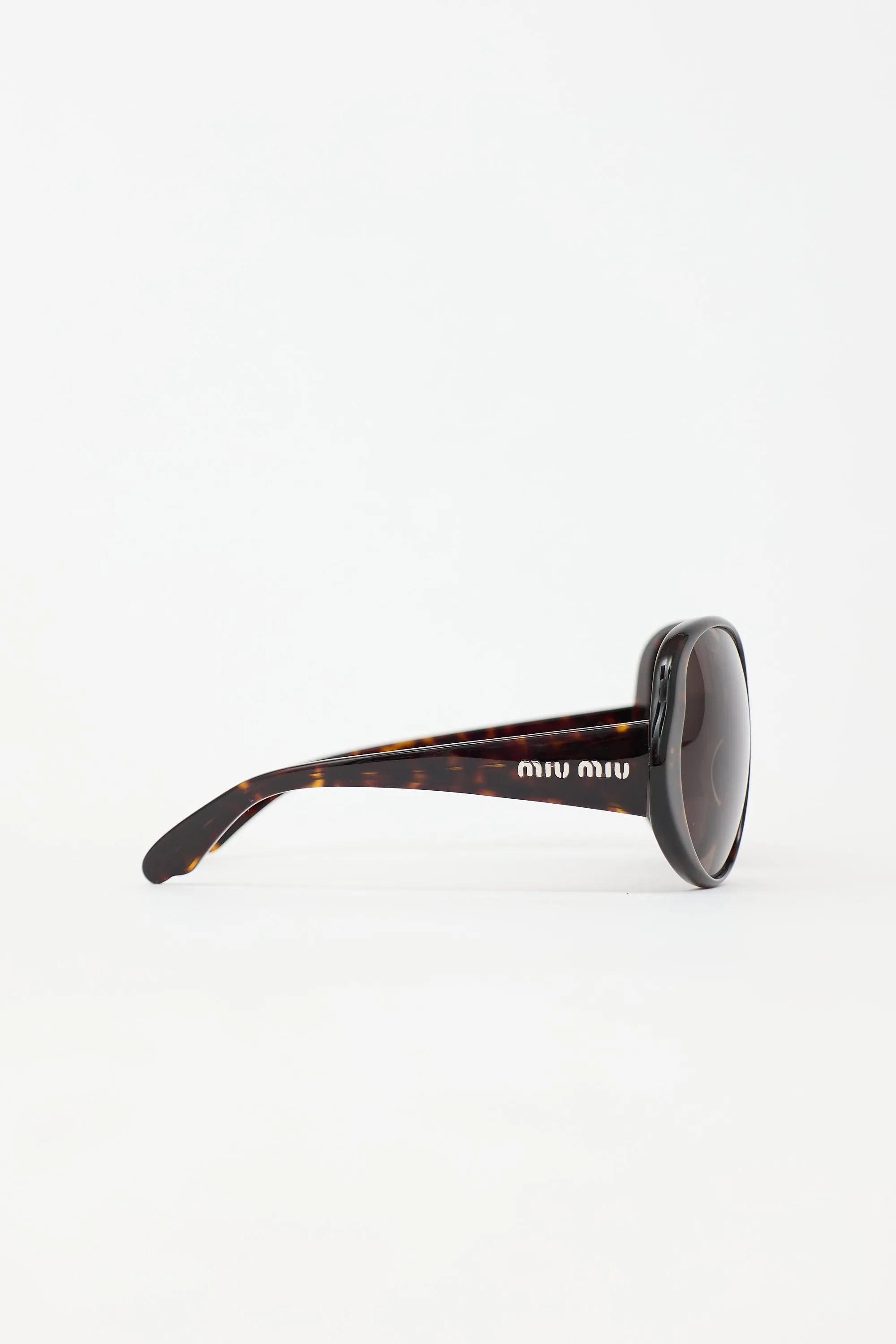 SMU16H Sunglasses sold by VSP Consignment product image thumbnail 3