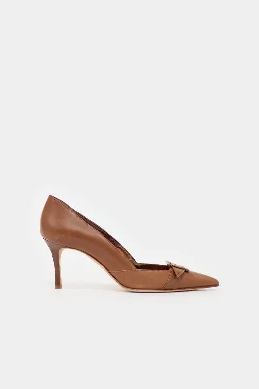 Leather Pointed Pump made by Manolo Blahnik
