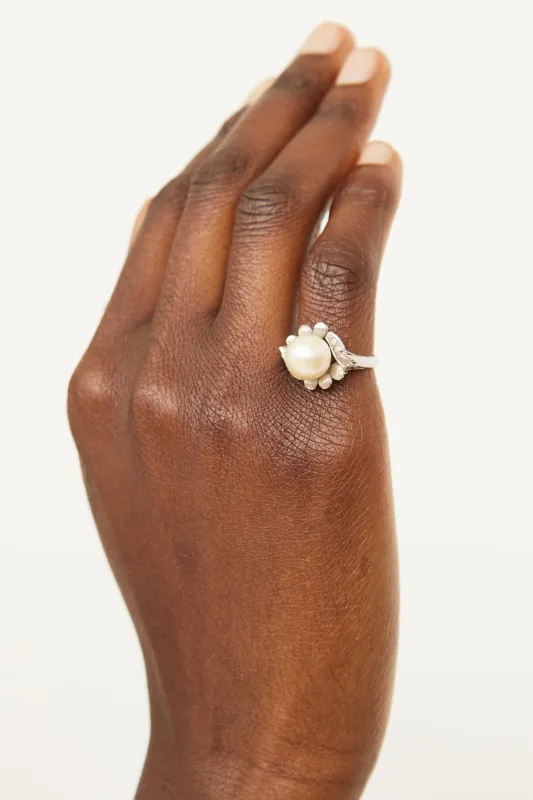 18K White Gold & Akoya Cultured Pearl Ring made by VSP Consignment