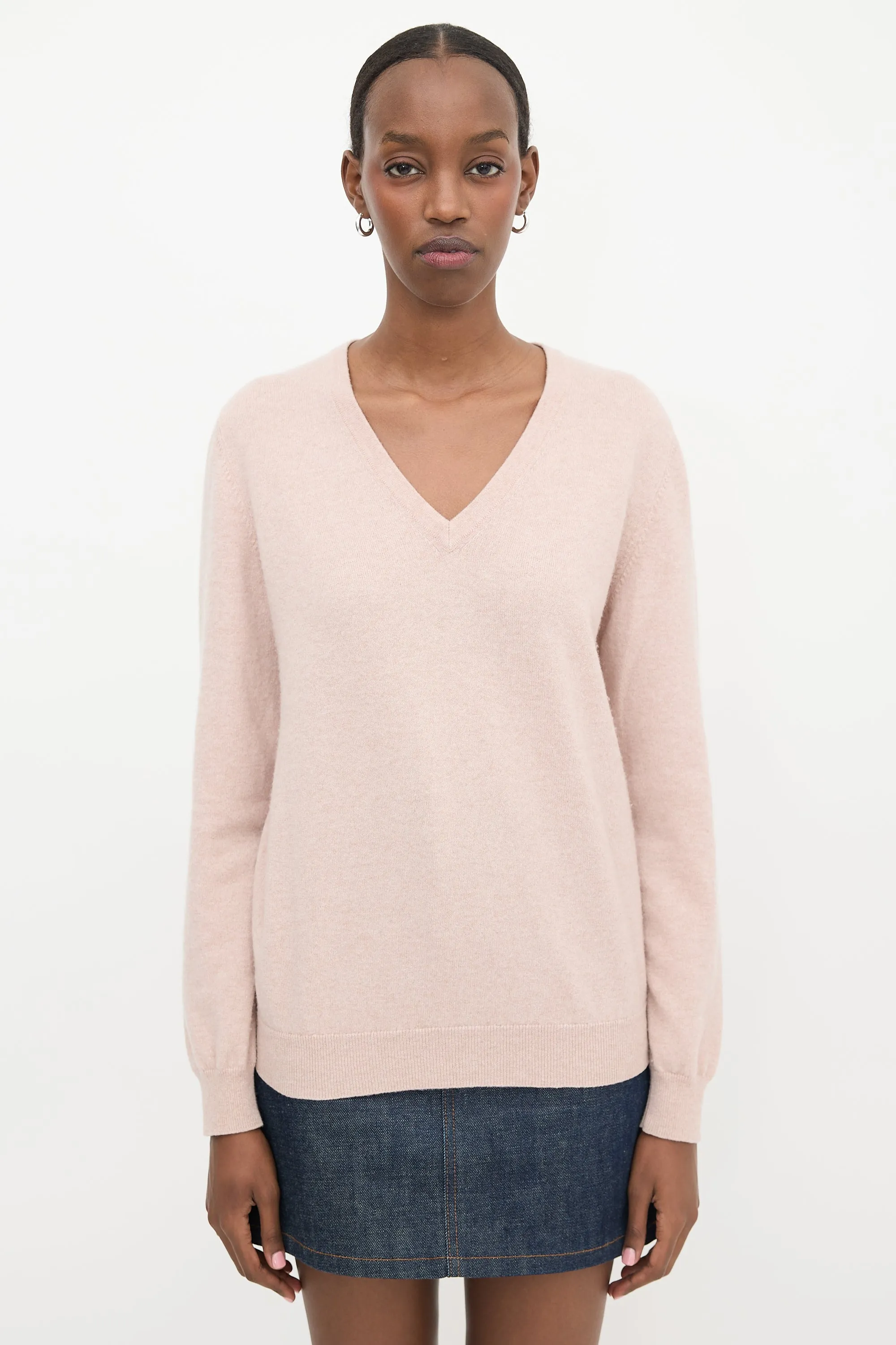 Cashmere V-Neck Sweater sold by VSP Consignment