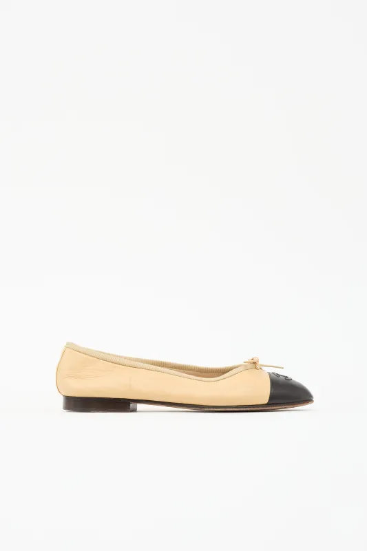 Leather CC Ballet Flat made by Chanel