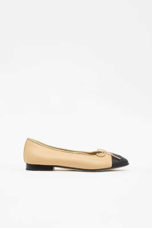Leather CC Ballet Flat made by Chanel
