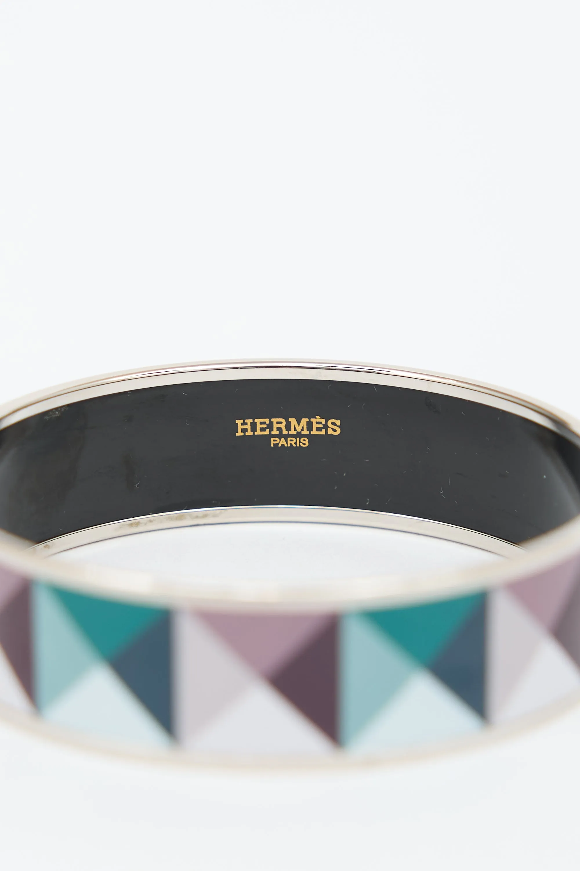 Clou En Trompe L'Oeil Bangle sold by VSP Consignment product image thumbnail 3