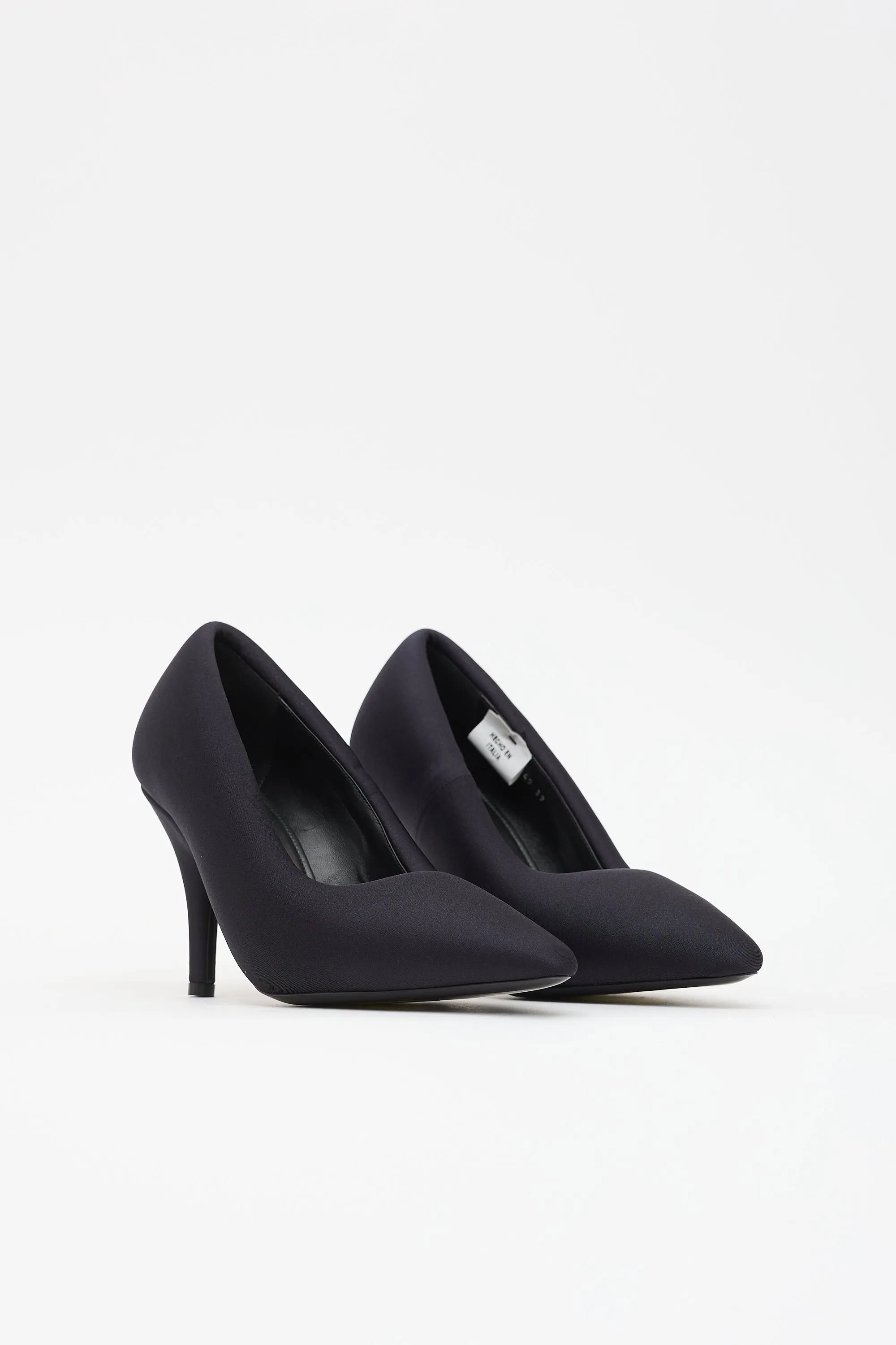 XL Padded Pump sold by VSP Consignment product image thumbnail 2