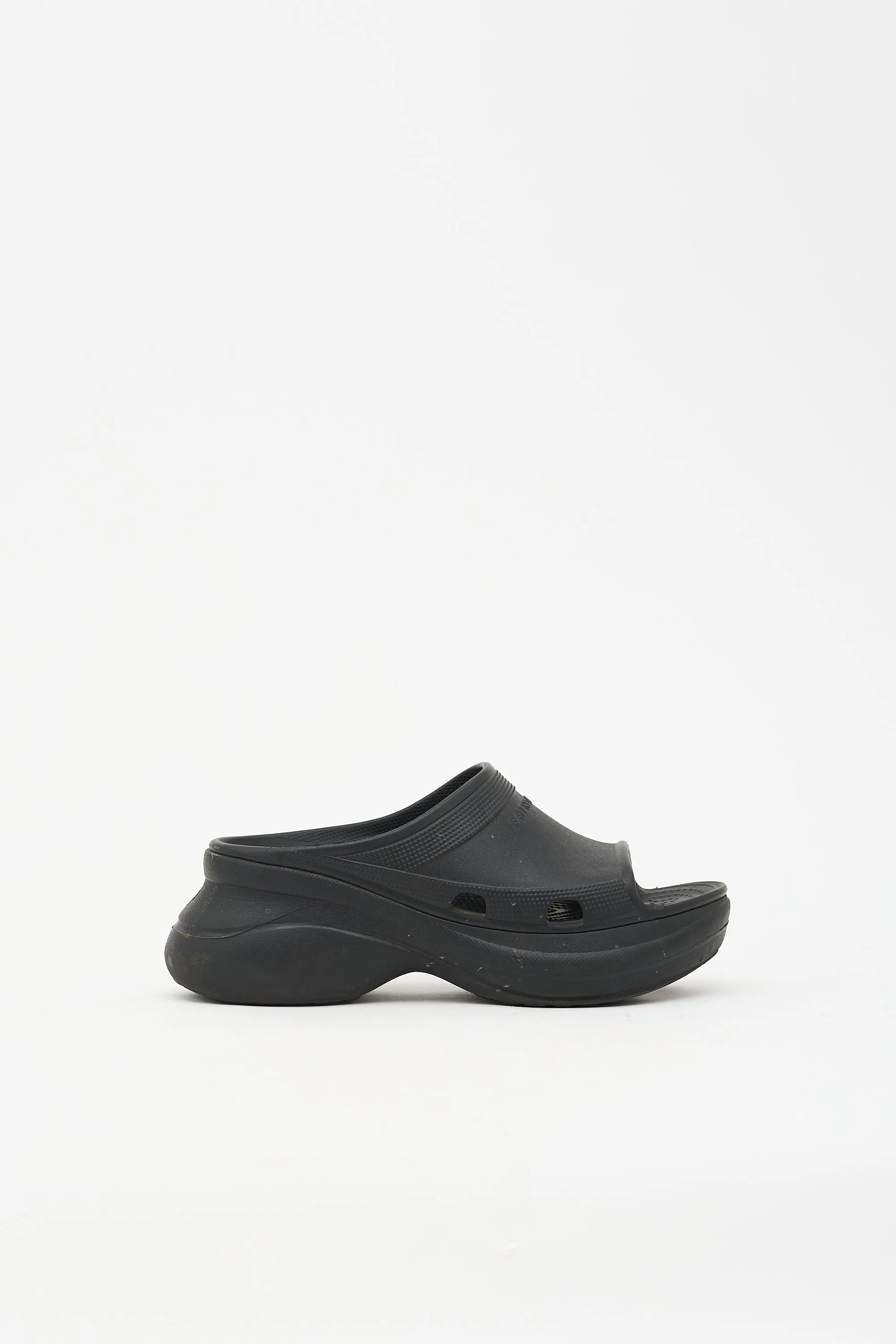 x Crocs Pool Slide sold by VSP Consignment