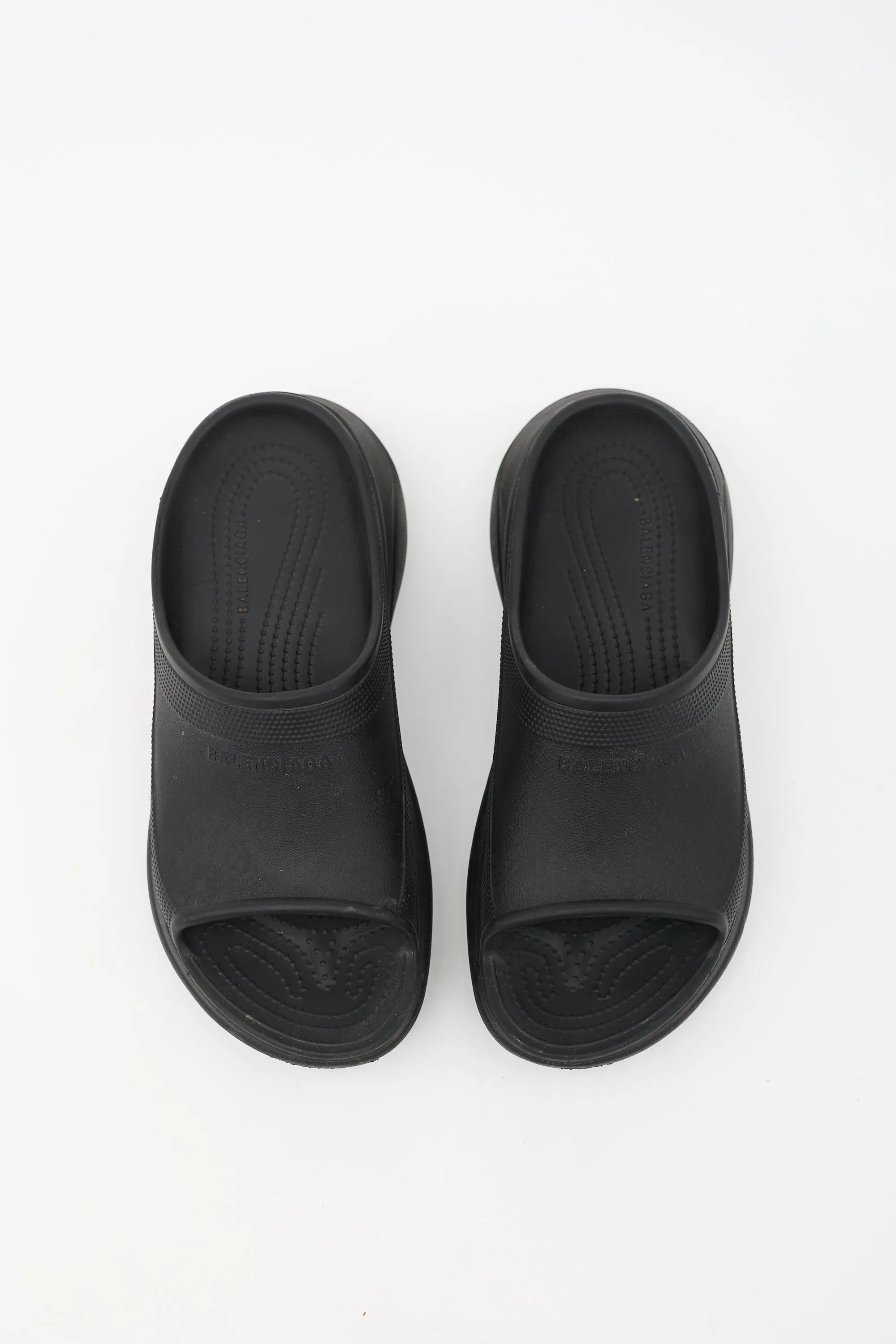 x Crocs Pool Slide sold by VSP Consignment product image thumbnail 2