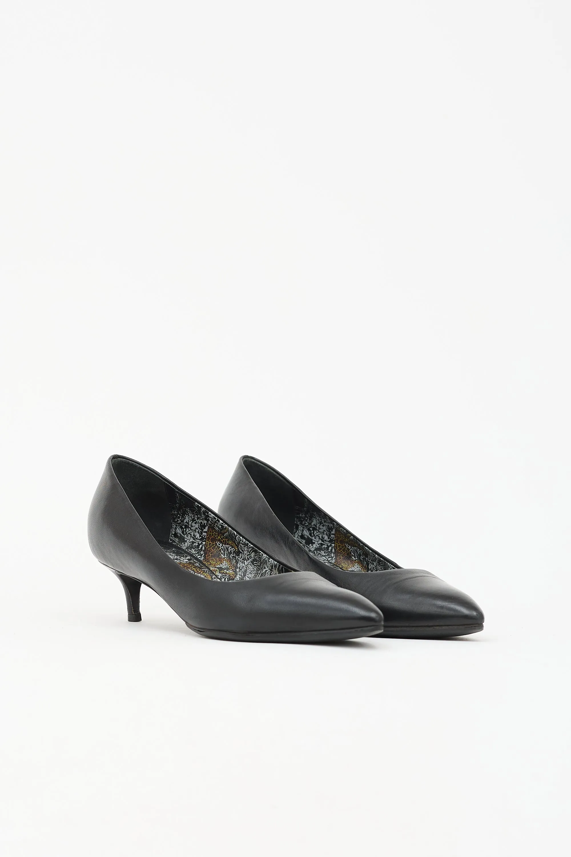 Leather Vicky 40 Pump sold by VSP Consignment product image thumbnail 2