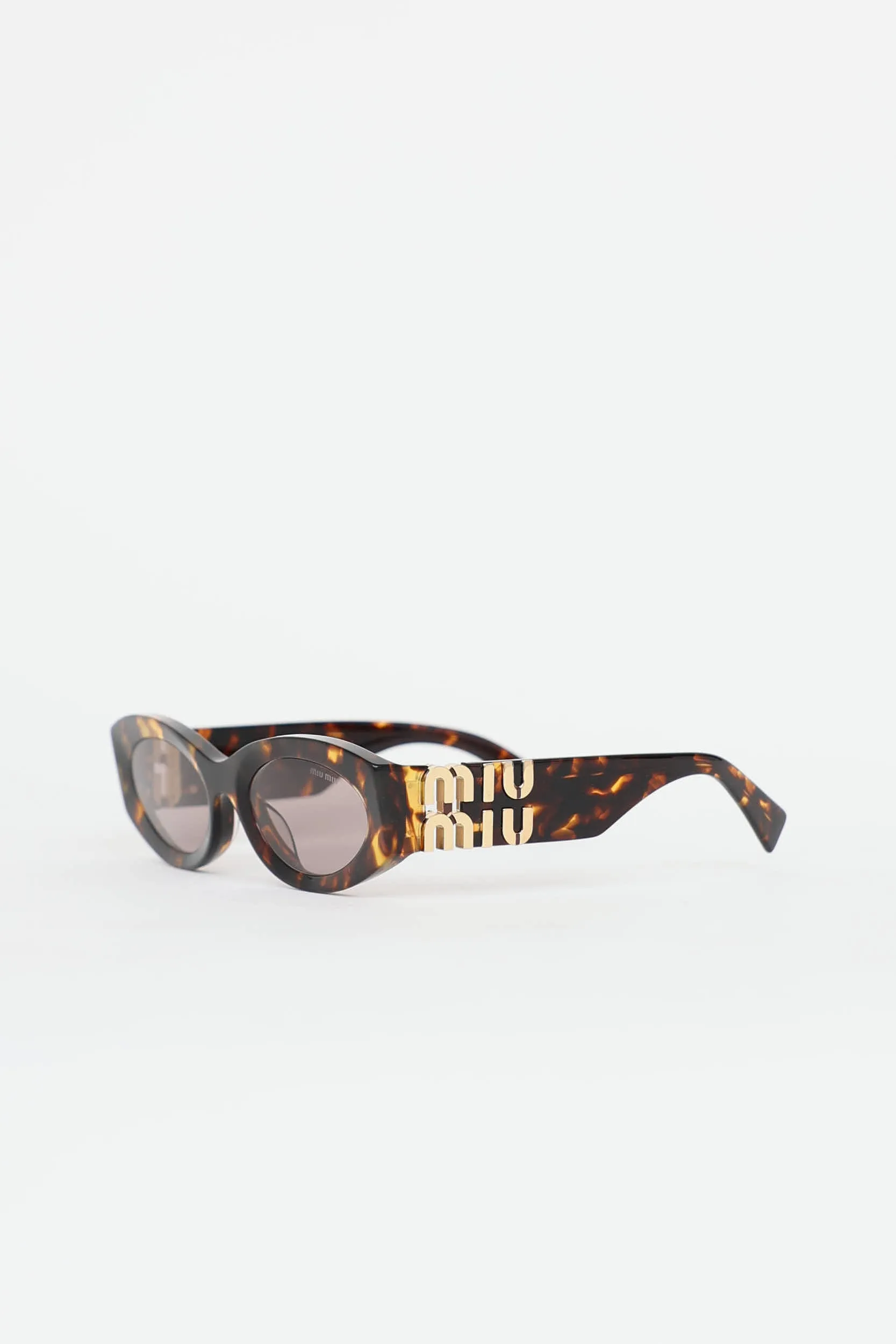 SMU 11W Sunglasses sold by VSP Consignment product image thumbnail 2