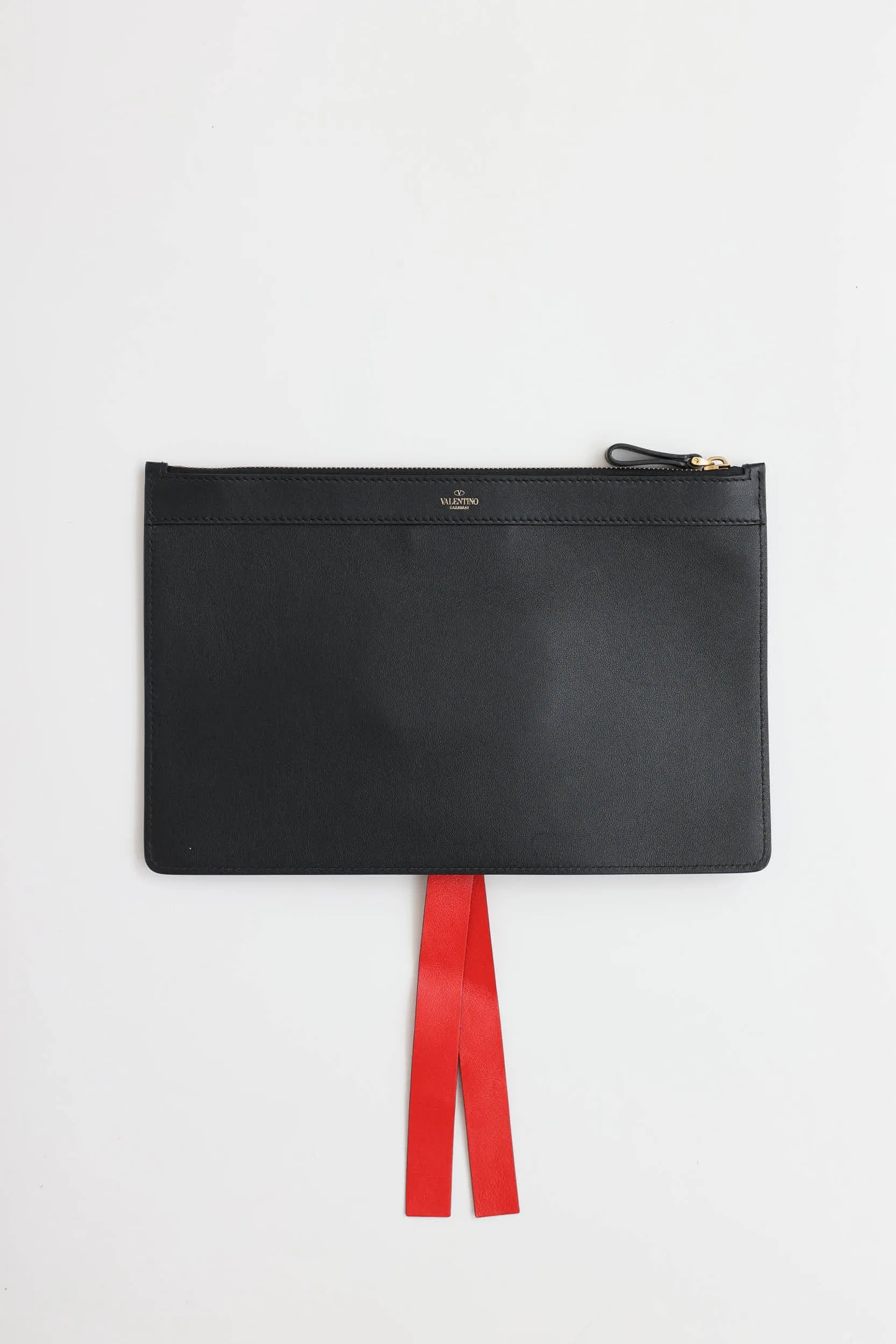 V-Ring leather Pouch sold by VSP Consignment product image thumbnail 2