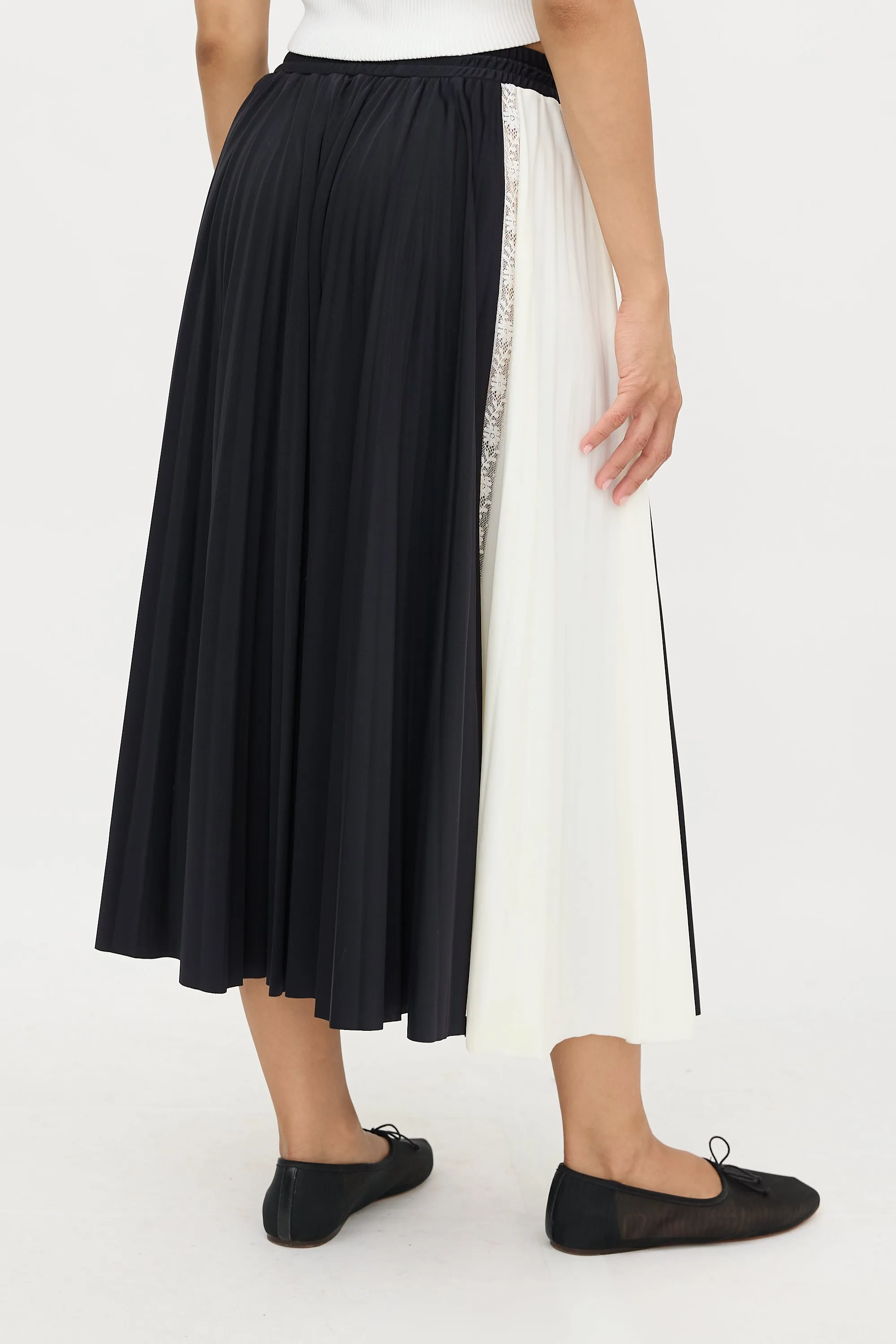 Pleated Midi Skirt sold by VSP Consignment product image thumbnail 4