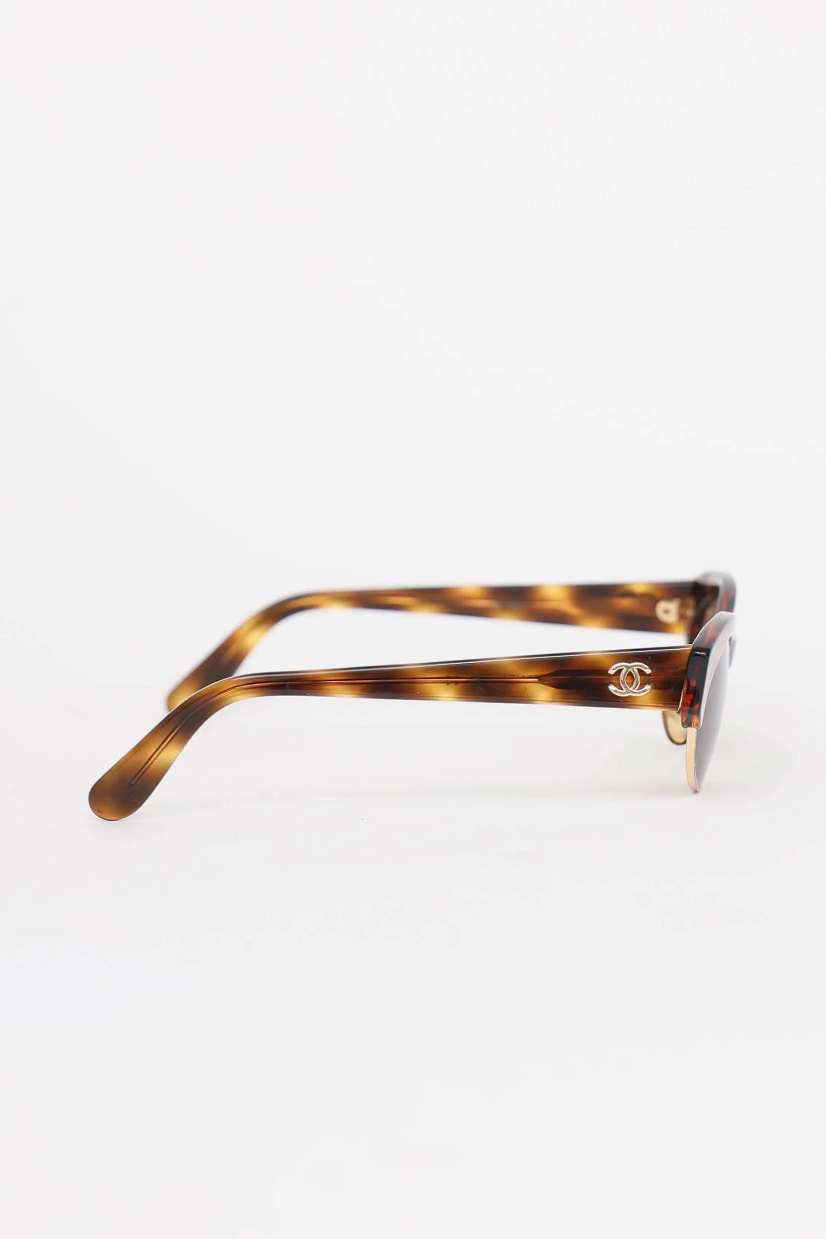 Oval Sunglasses sold by VSP Consignment product image thumbnail 3
