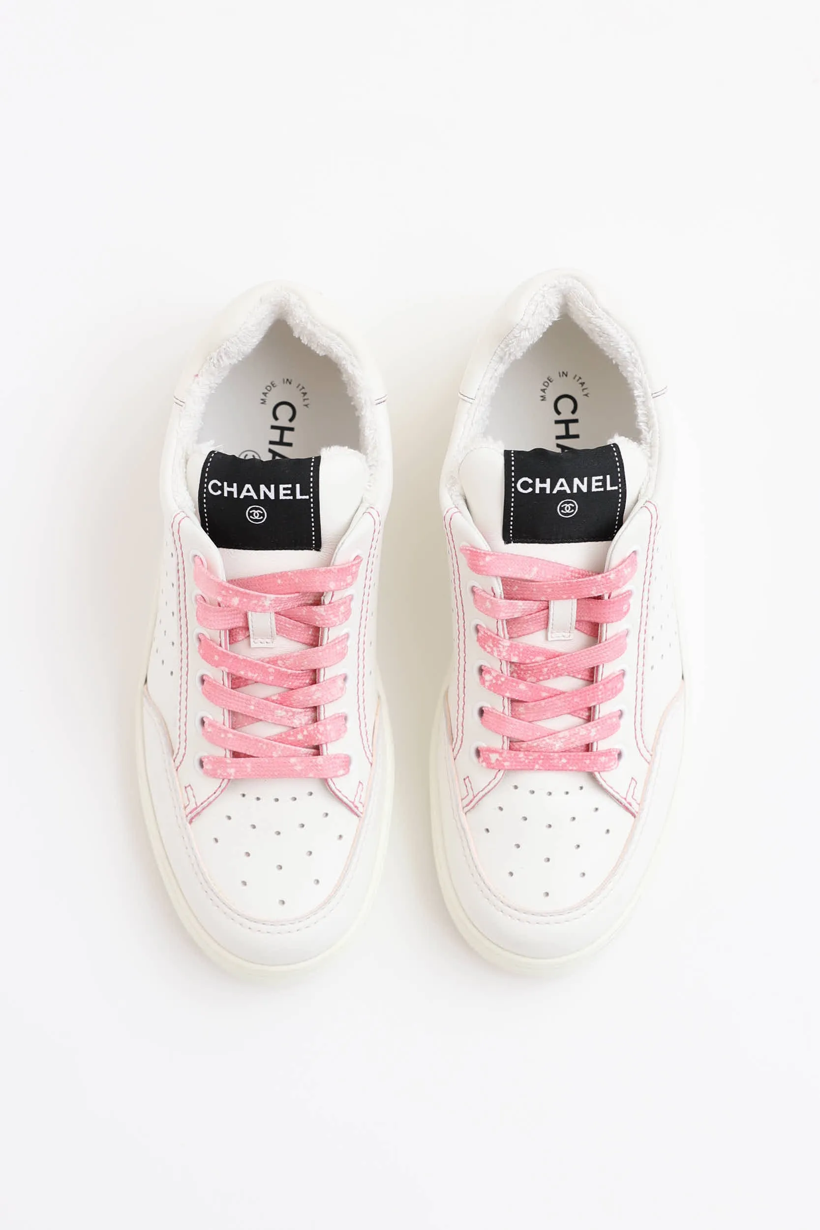 2021 Logo Sneaker sold by VSP Consignment product image thumbnail 2