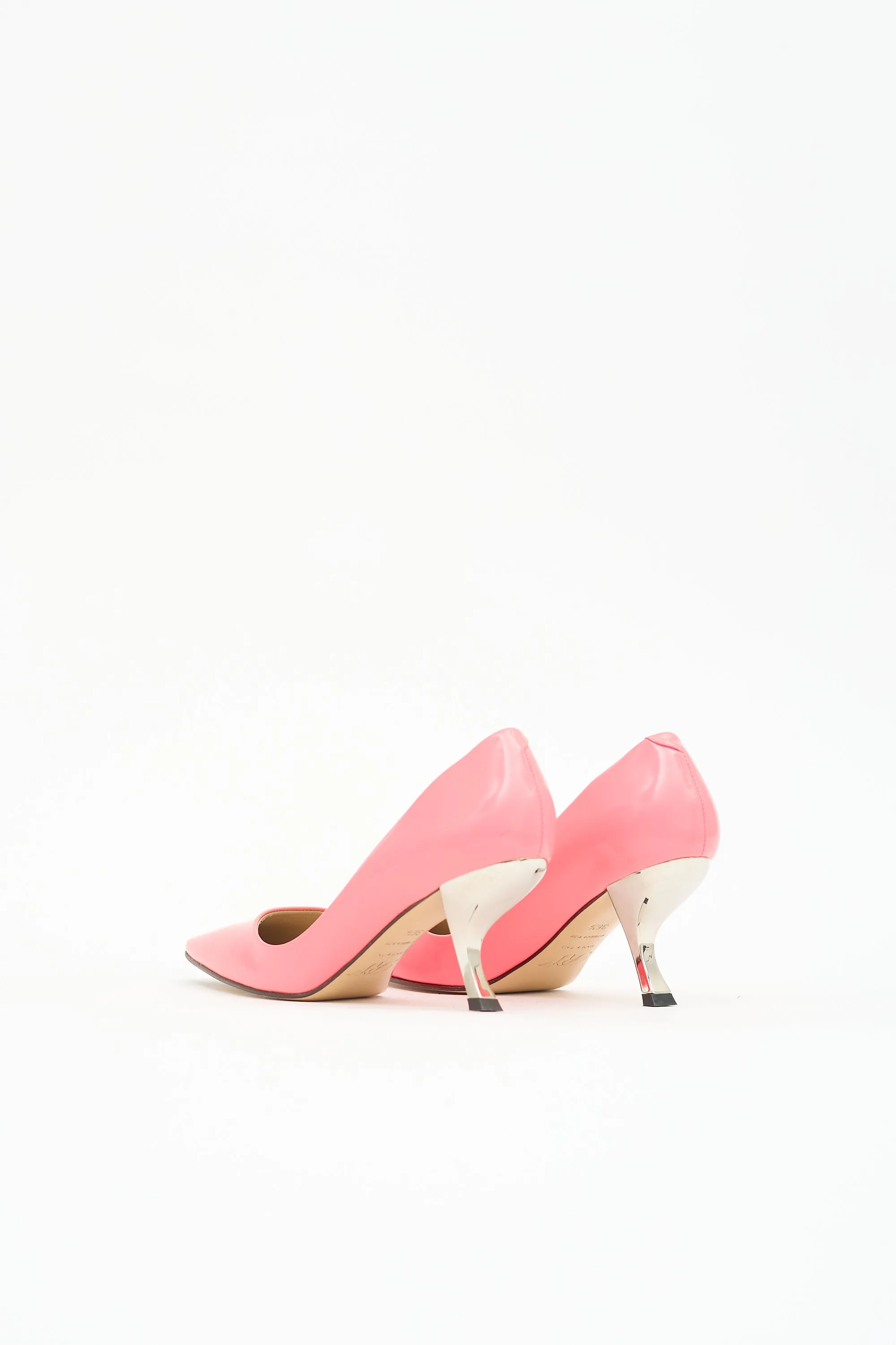 Leather Comma Heel Pump sold by VSP Consignment product image thumbnail 4