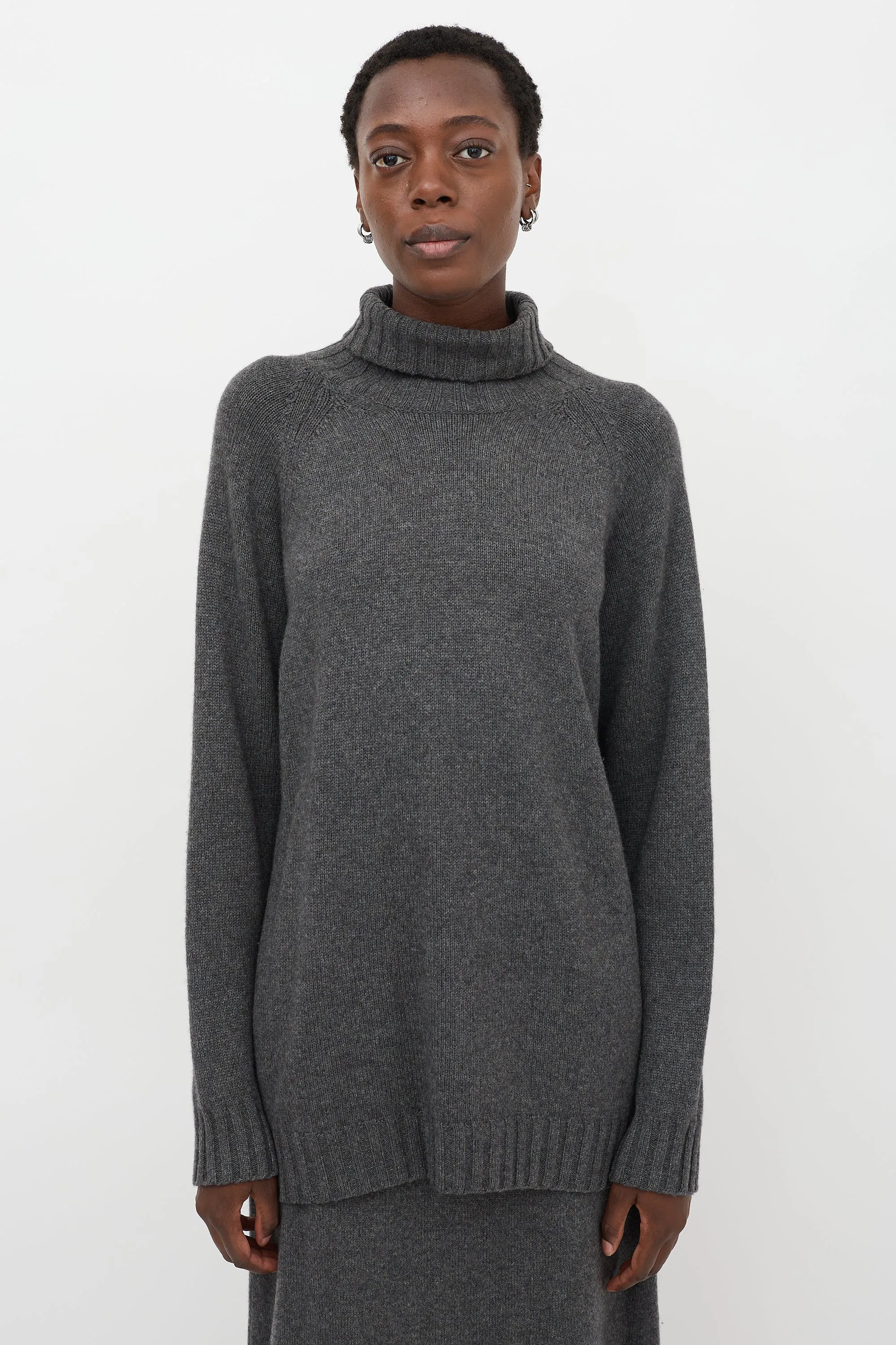 Vintage Cashmere Set sold by VSP Consignment product image thumbnail 3