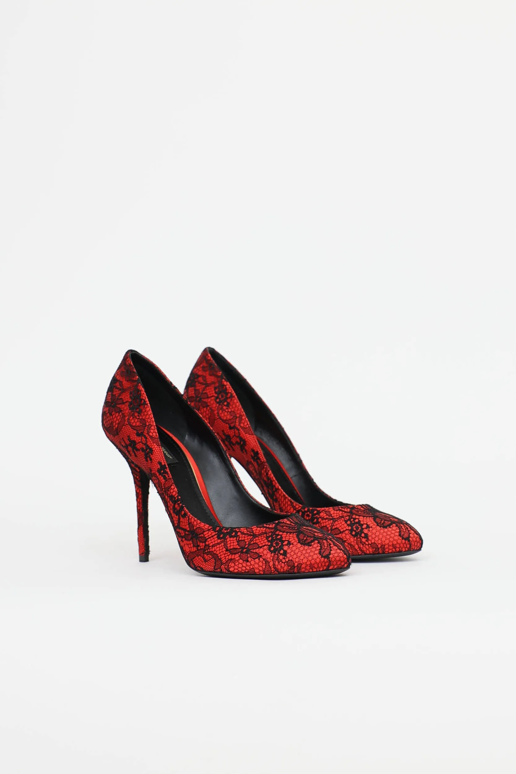 Lace Pump sold by VSP Consignment product image thumbnail 2