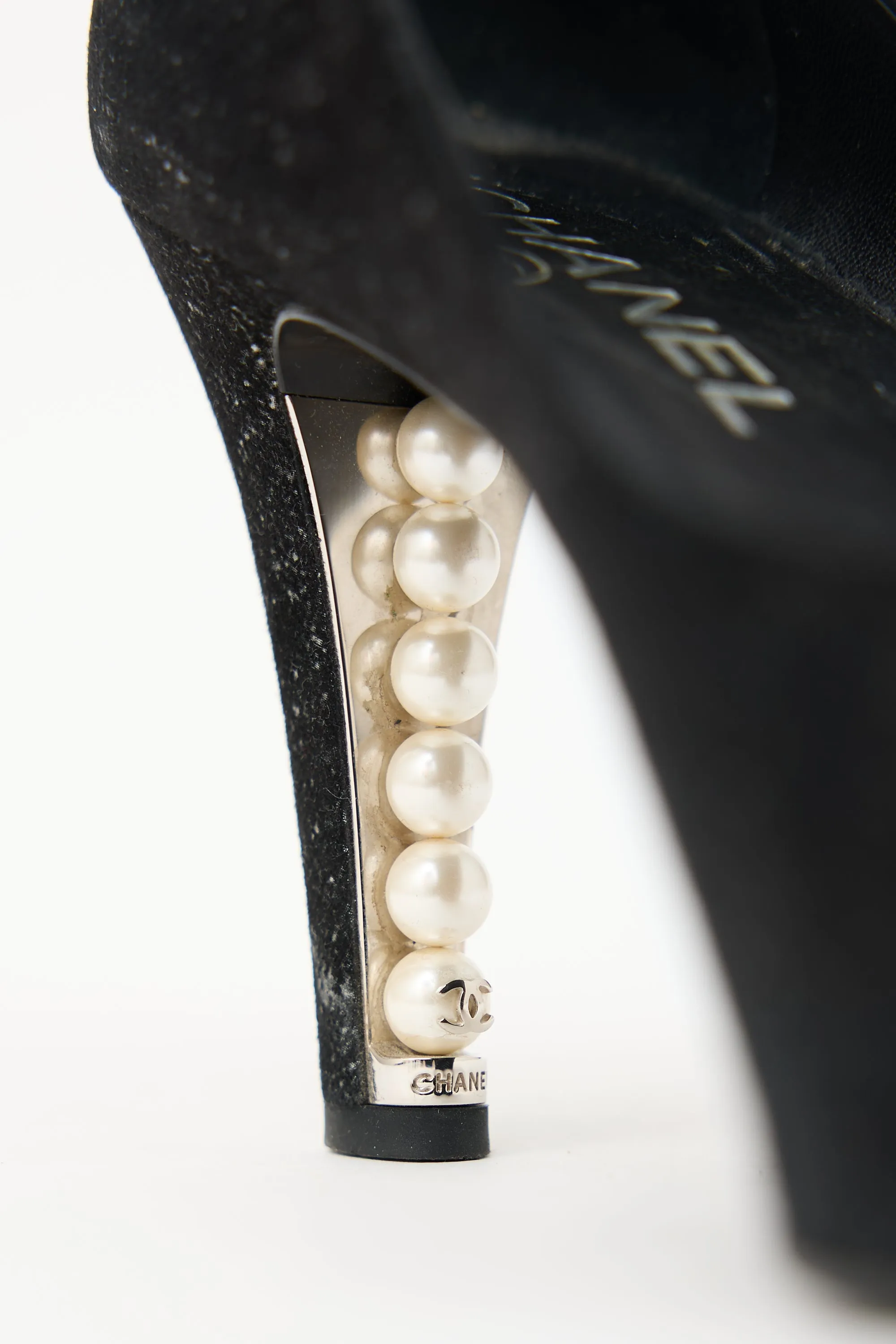 Suede Faux Pearl Pump sold by VSP Consignment product image thumbnail 5