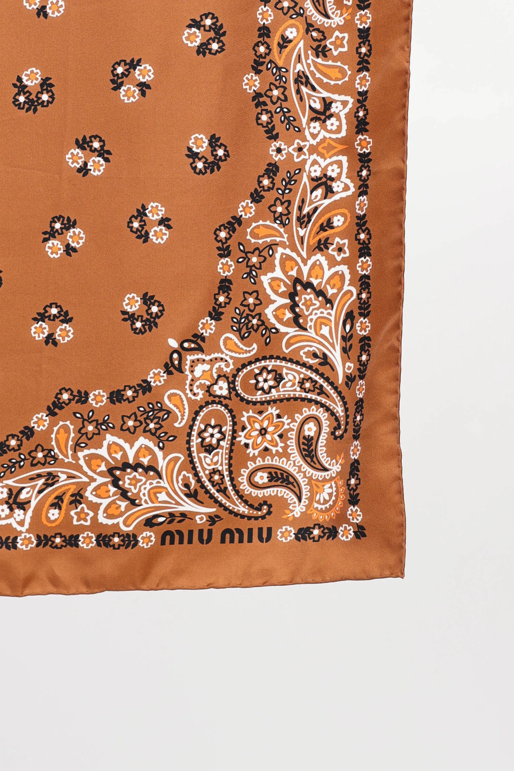 Printed Scarf sold by VSP Consignment product image thumbnail 2