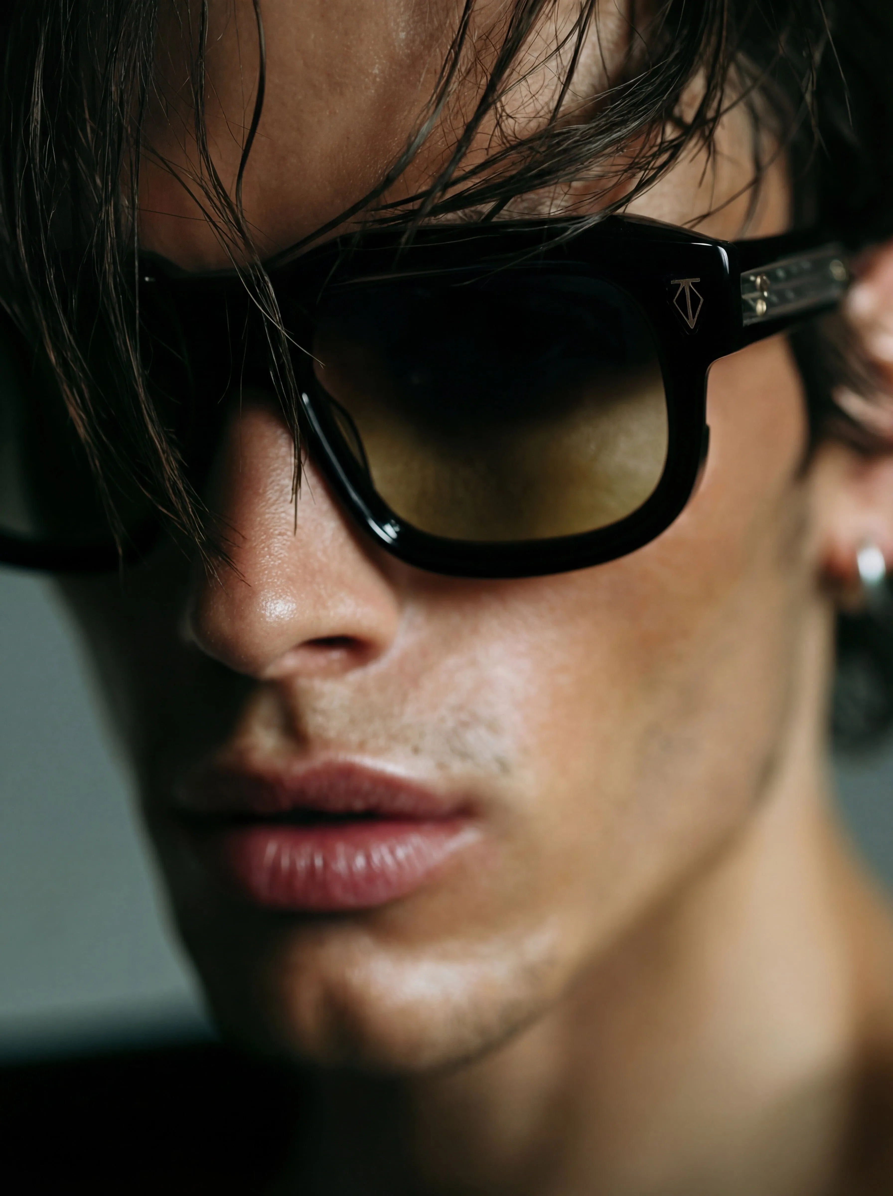 VALOUR sold by T Henri product image thumbnail 5