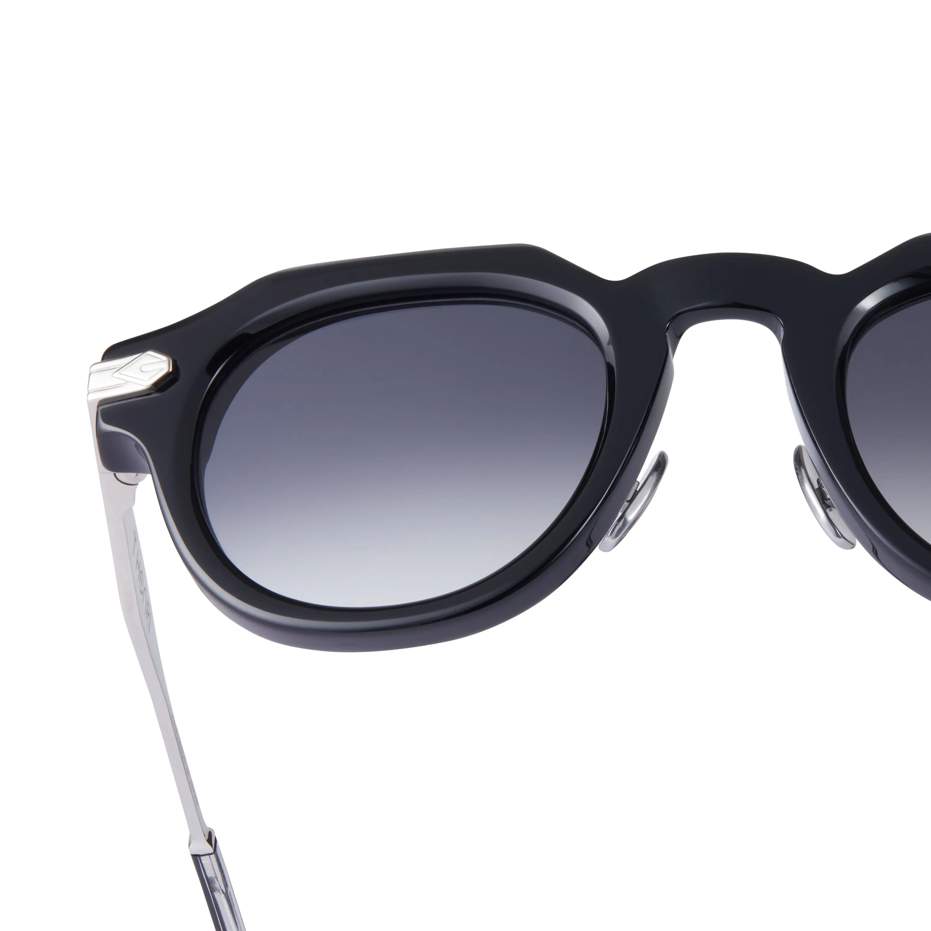 M1 sold by T Henri product image thumbnail 3