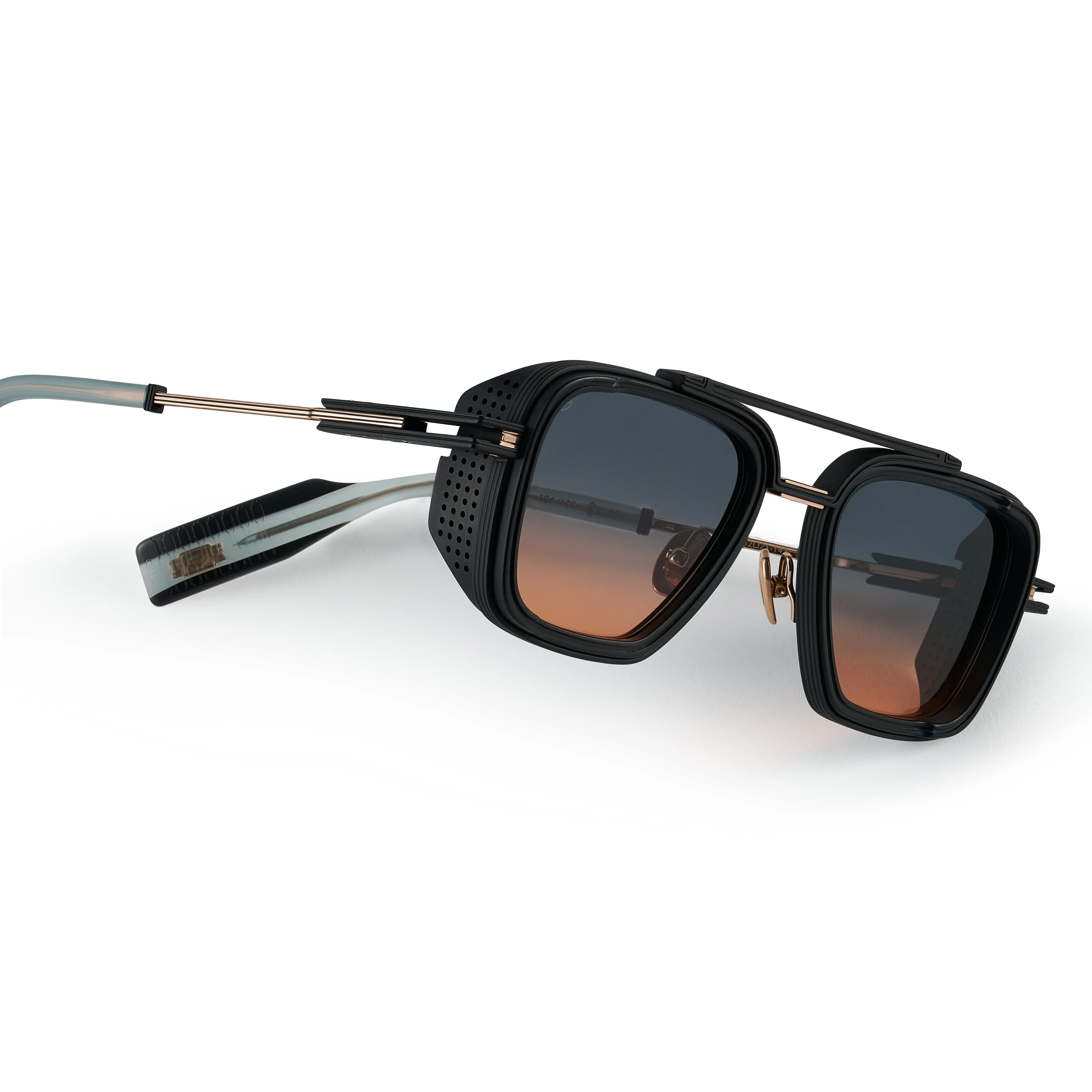 C2 sold by T Henri product image thumbnail 3