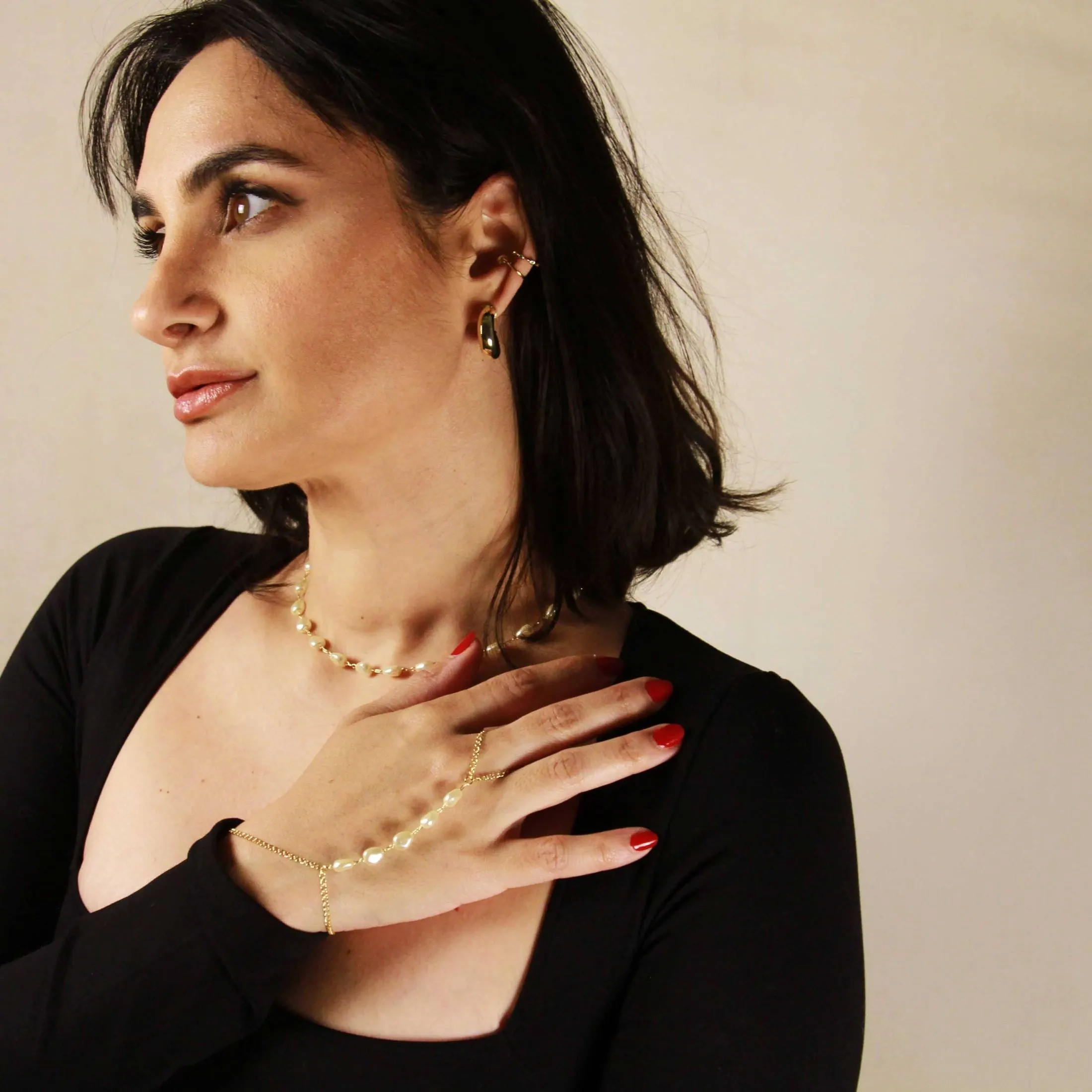 Baroque Pearl Hand Chain sold by Oceanne product image thumbnail 3
