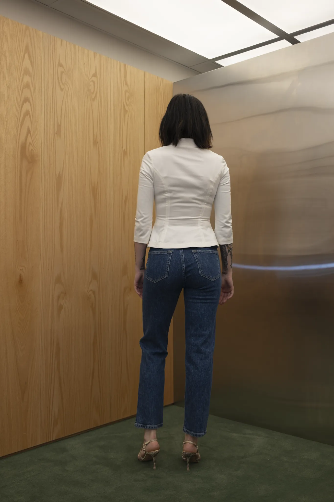 THE CURVE ZIP UP sold by Uncle Studios product image thumbnail 4