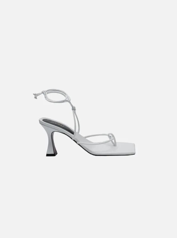 Freya XX White Soft made by Manu Atelier