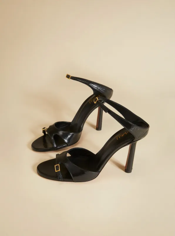 Almond Toe Sandals Black High Gloss made by Manu Atelier