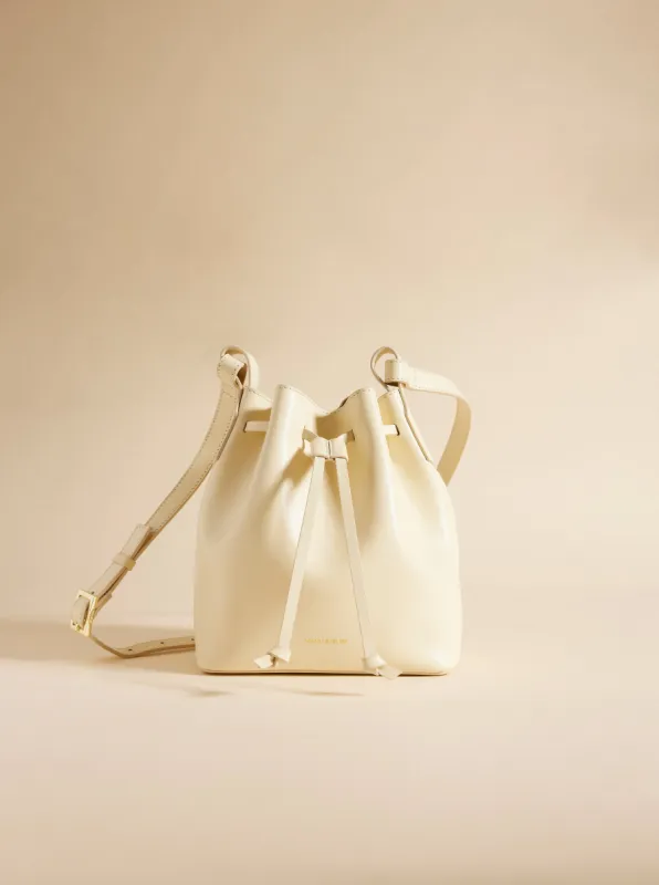 Mona Bucket Vanilla sold by Manu Atelier