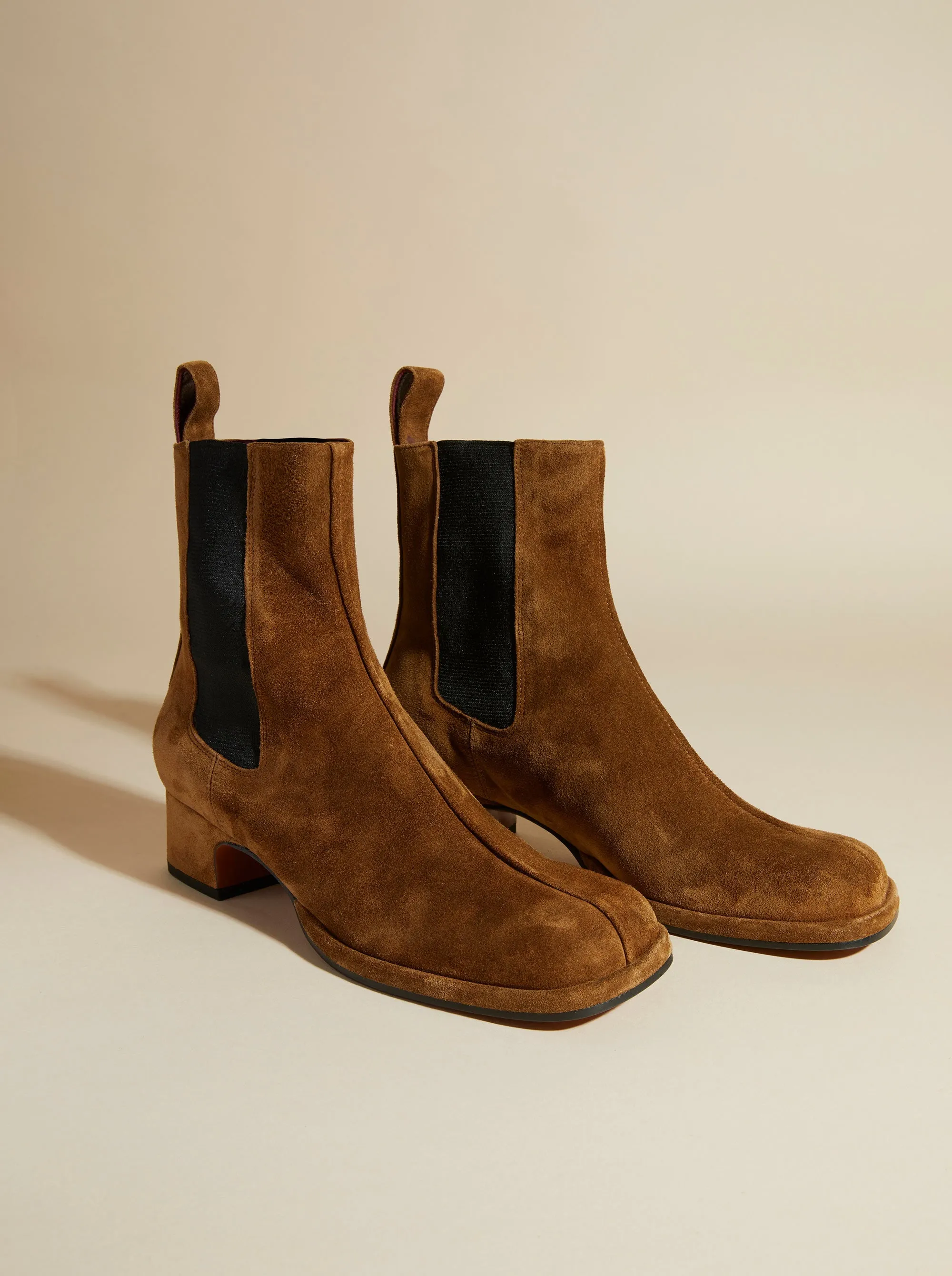 Chelsea Boots Mocha Suede sold by Manu Atelier