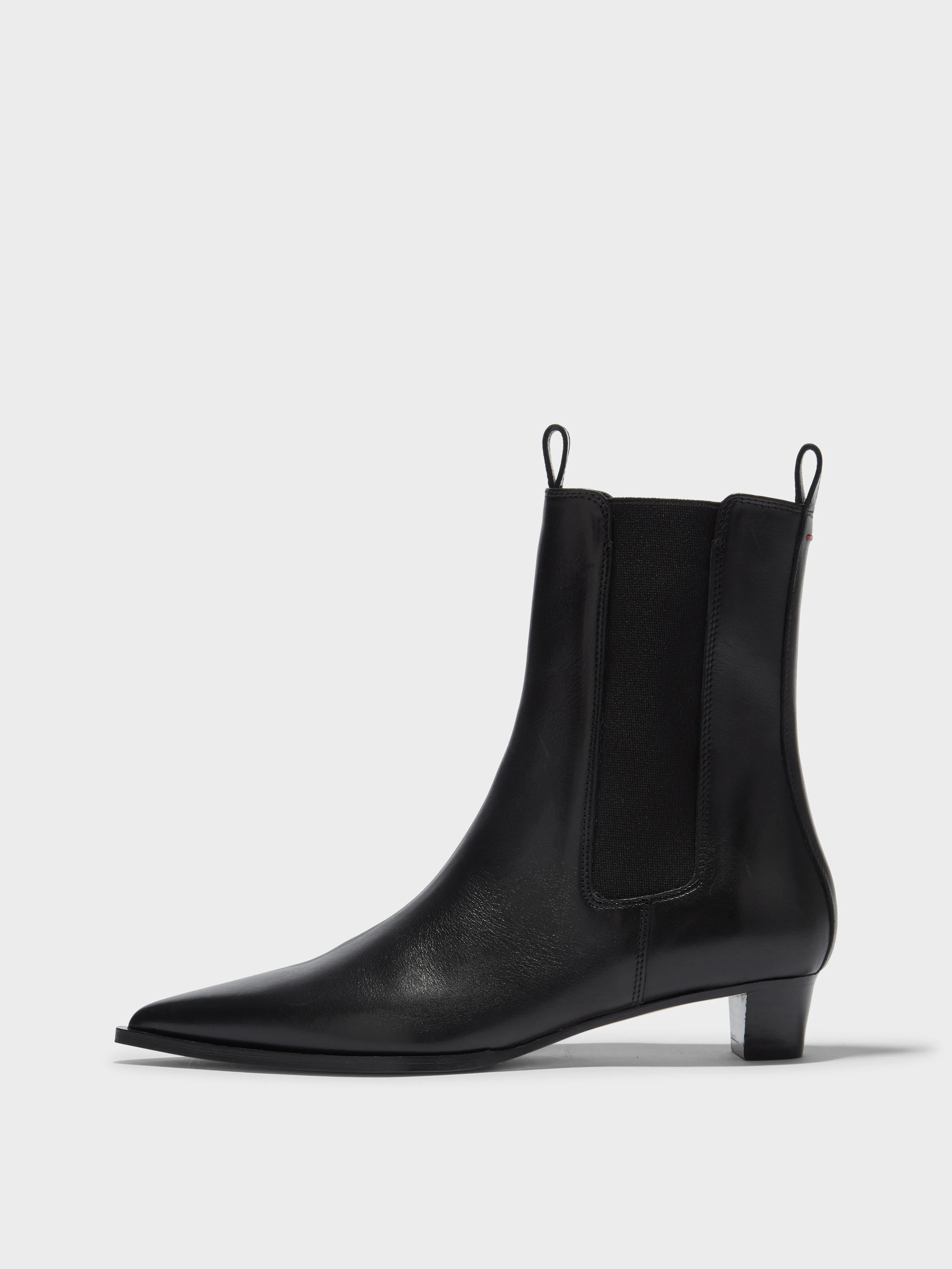 Kiki Leather Chelsea Boots sold by Aeyde