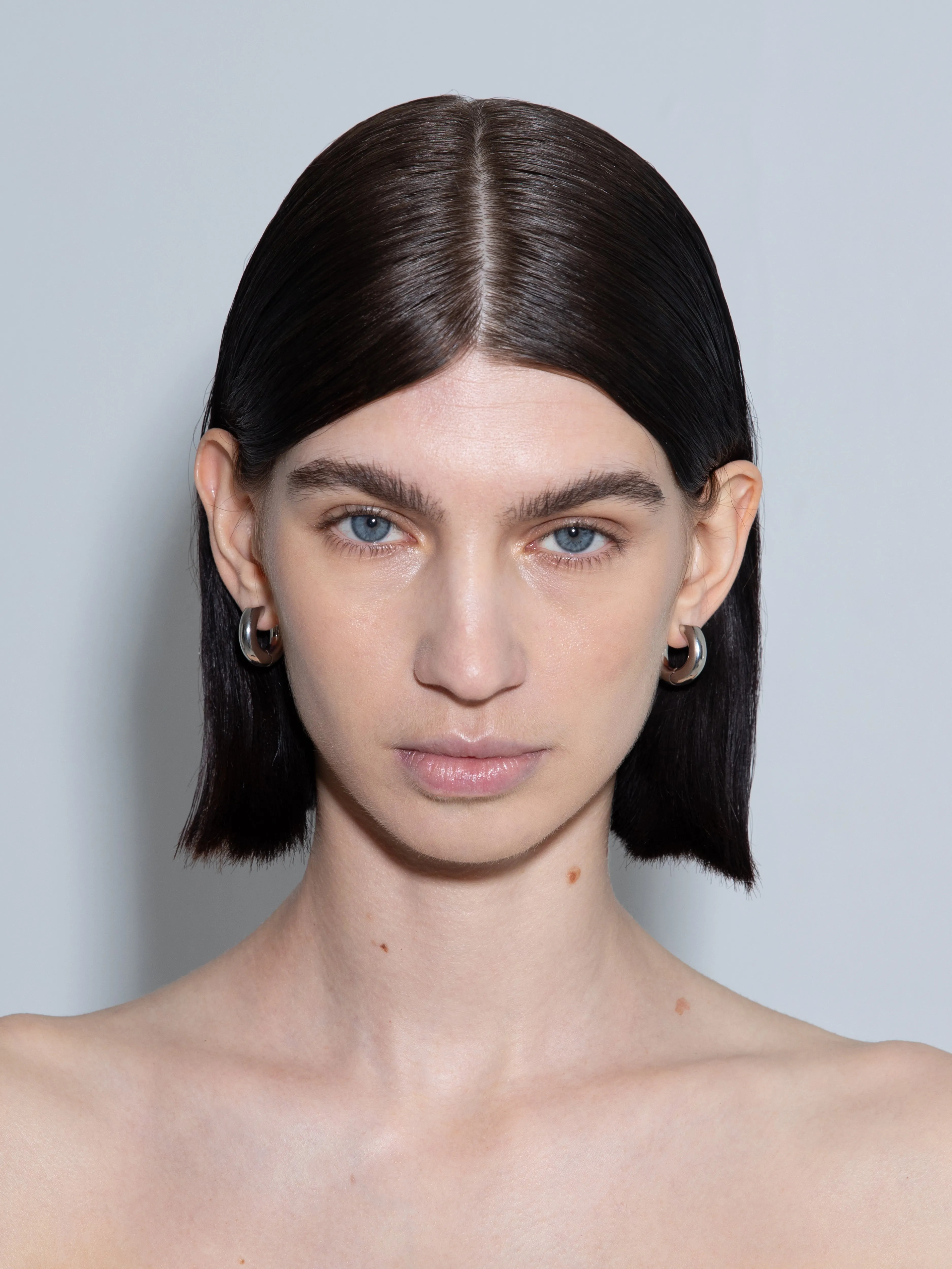 Alaya Medium Palladium-Plated Hoop Earrings sold by Aeyde product image thumbnail 4