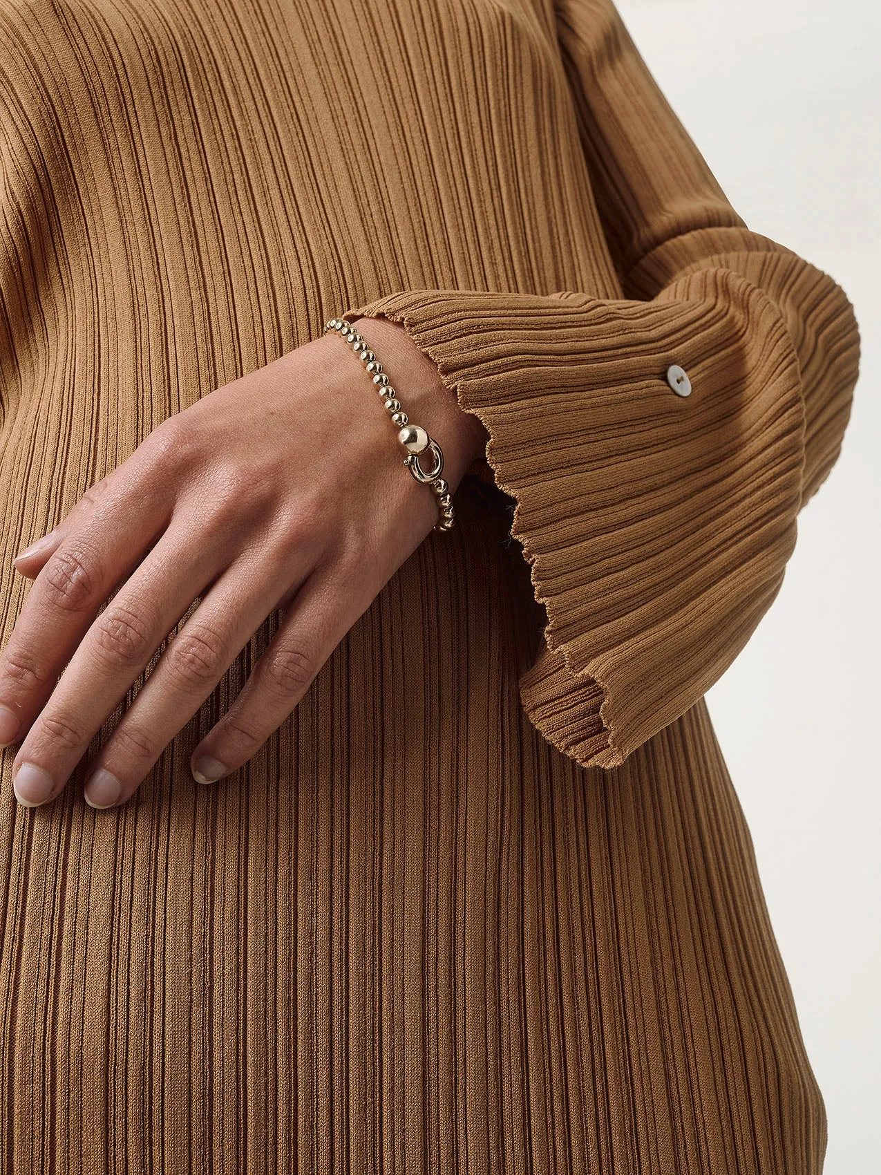 Sasha Ball Chain 18kt Gold-Plated Bracelet sold by Aeyde product image thumbnail 4